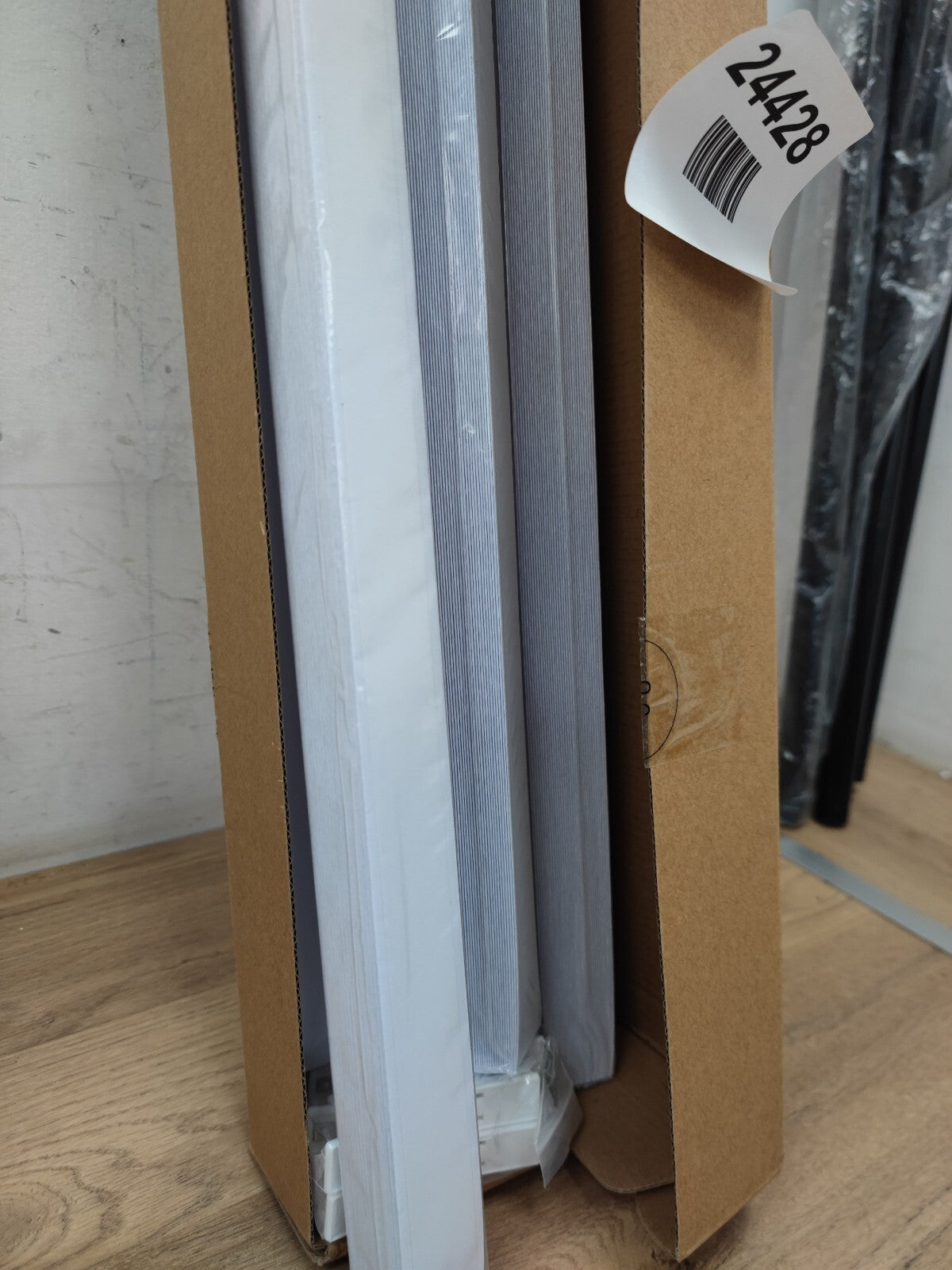Pleated paper shade white