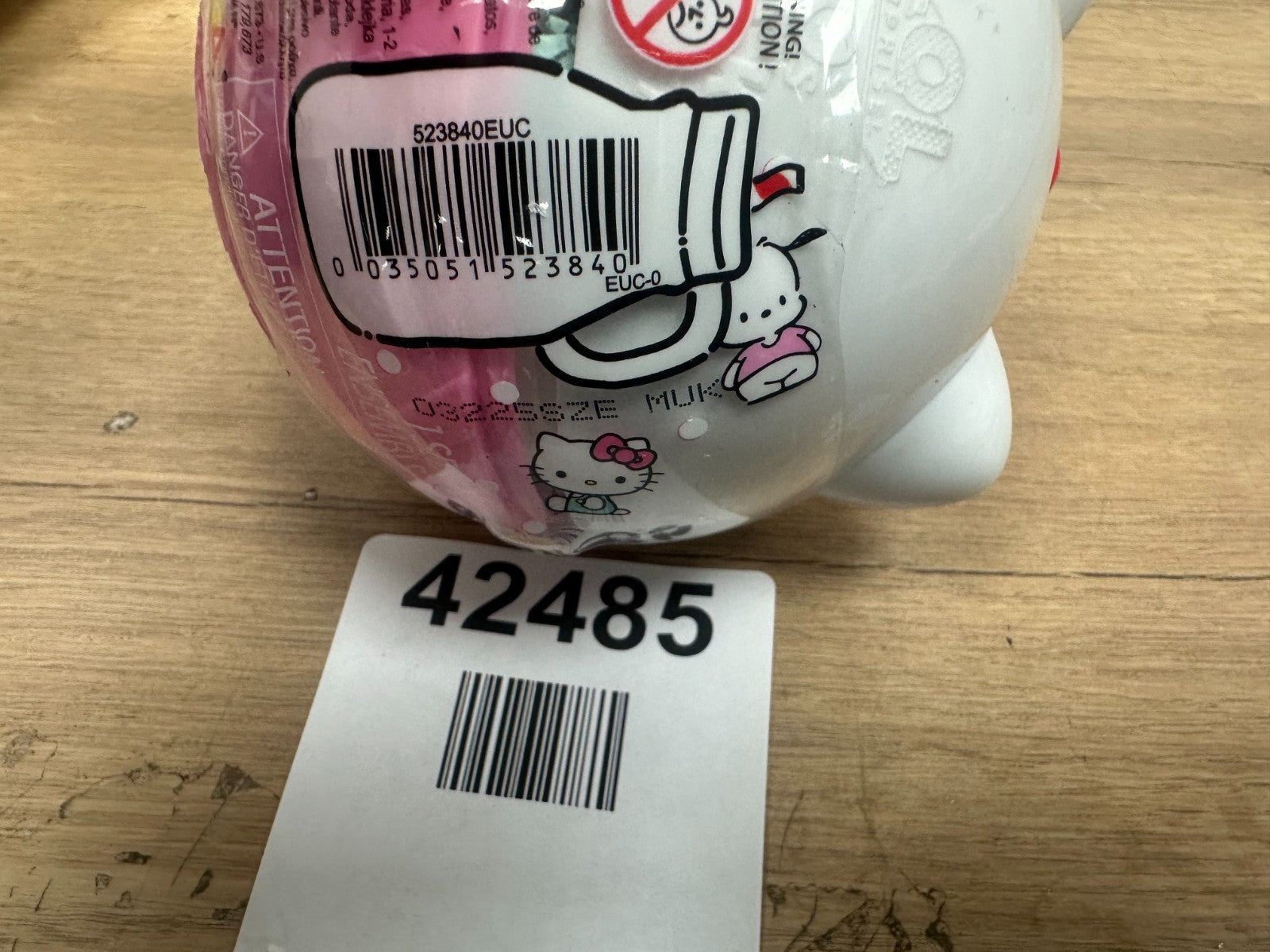 LOL Surprise! Hello Kitty and Friends with Surprises