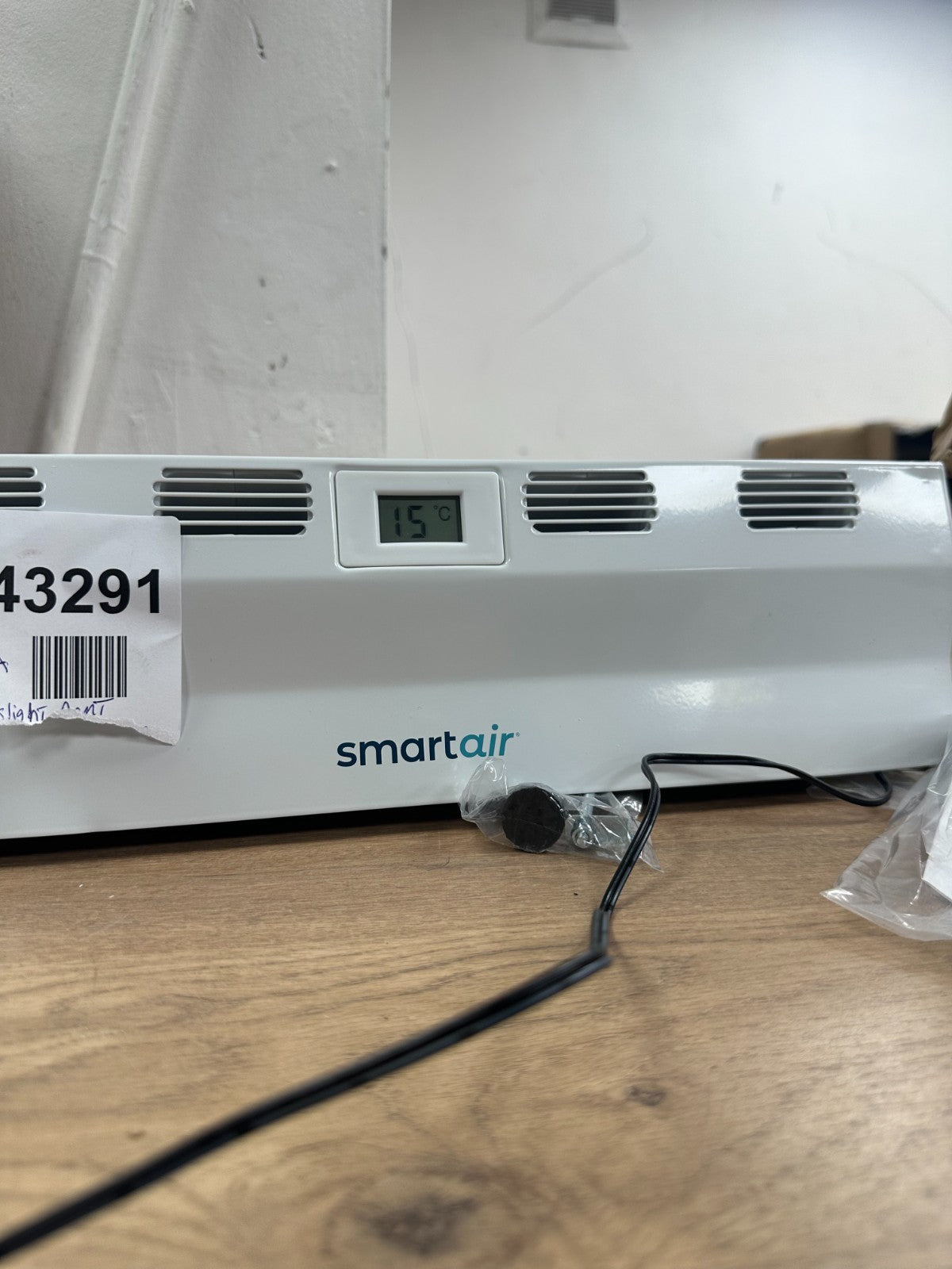 SmartAir BOOST Radiator Fan In White - SY-TV05- Slight dent