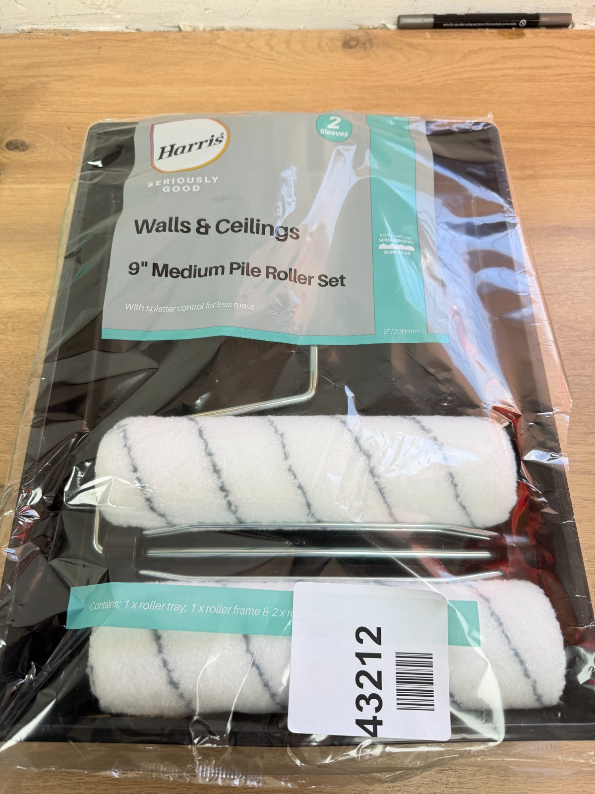 Harris Walls & Ceilings 9" Medium Pile Sleeve Paint Roller Set with Tray & Frame