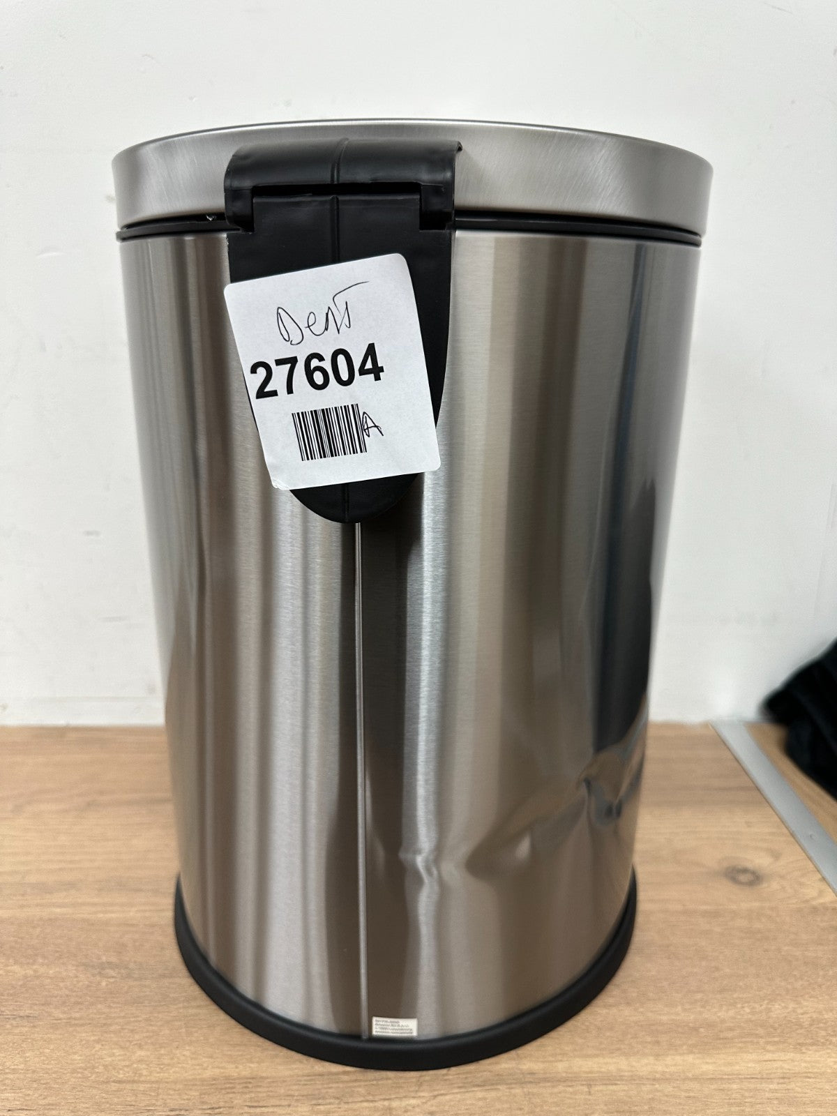 Amazon Basics Round Cylindrical Soft-Close Small Trash Can With Foot Peda