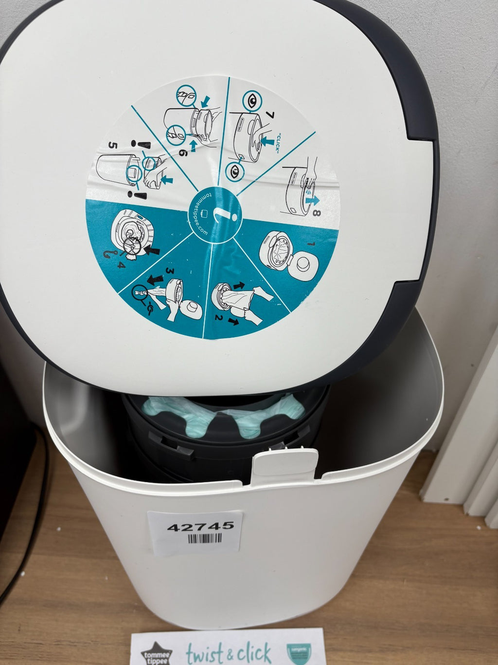 Tommee Tippee Twist and Click Advanced Nappy Disposal Bin