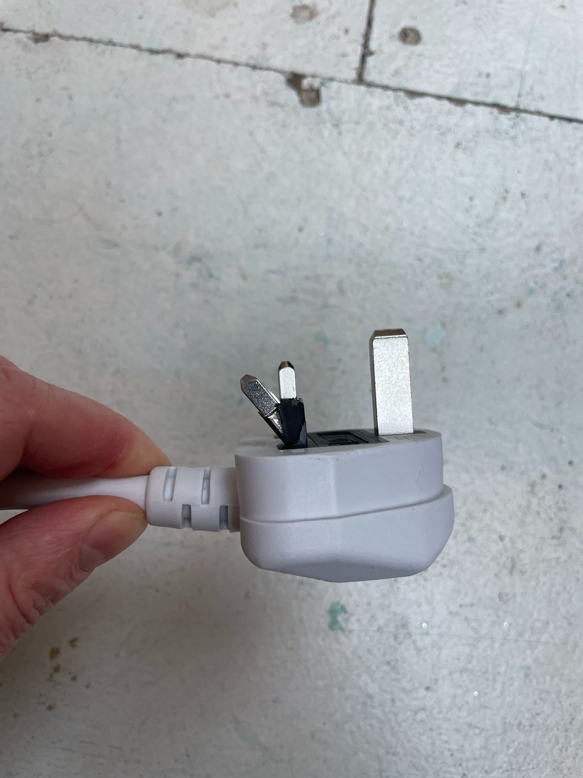 De'Longhi Dragon4 Oil filled radiator - Dented & Plug broken