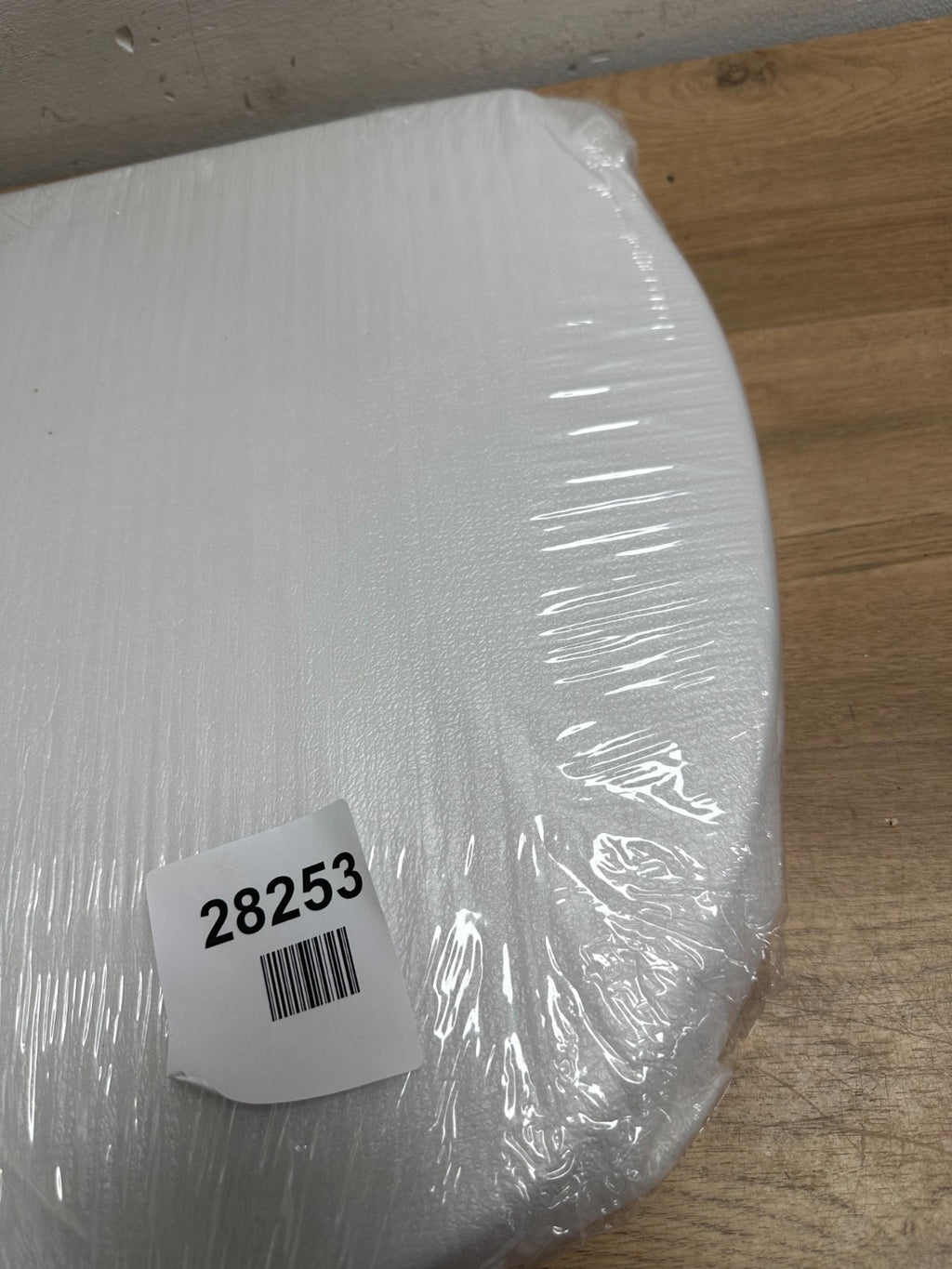 Toilet seat white