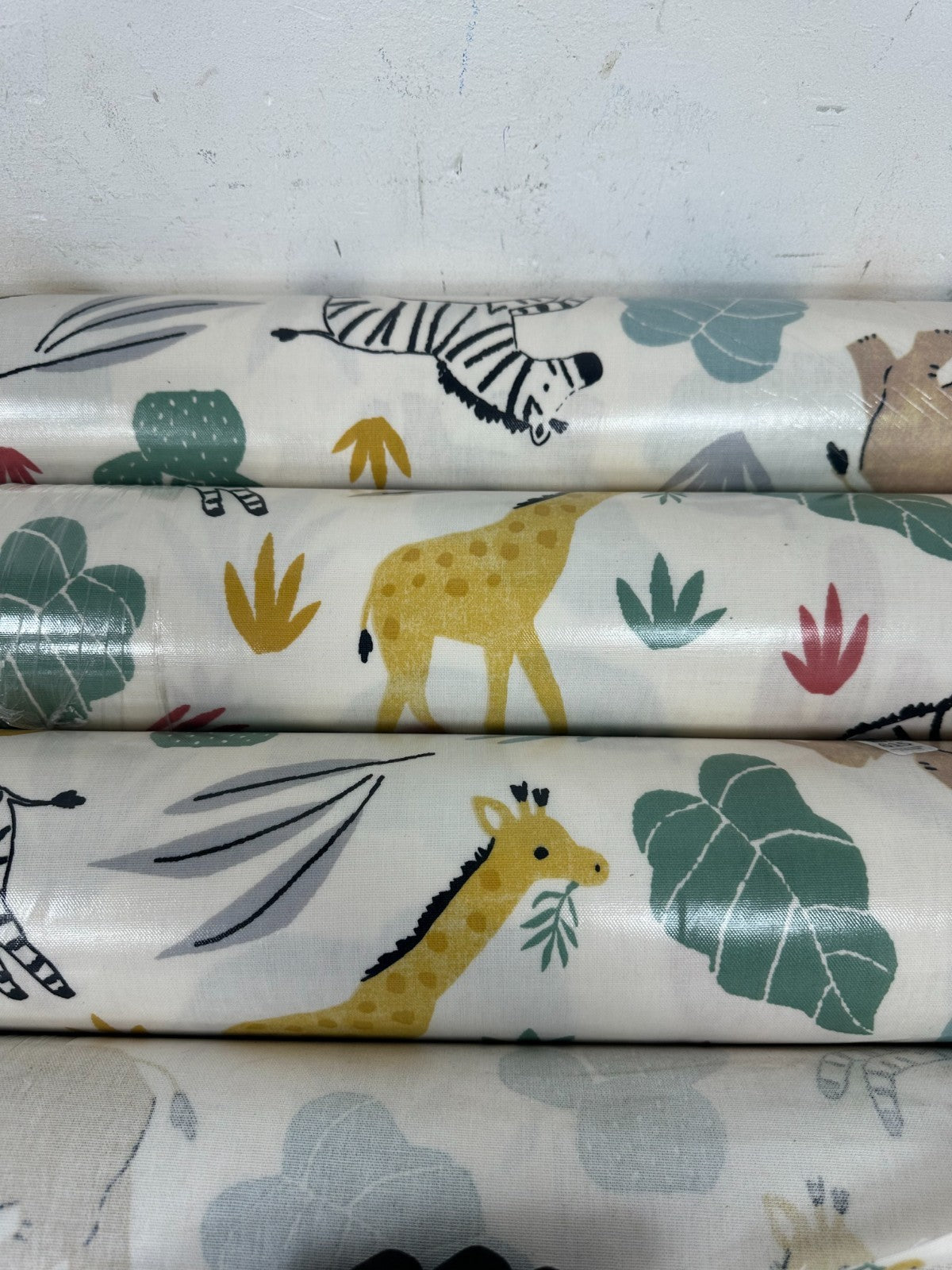 jungle/safari kids room Wallpaper 130cm width 1 whole roll