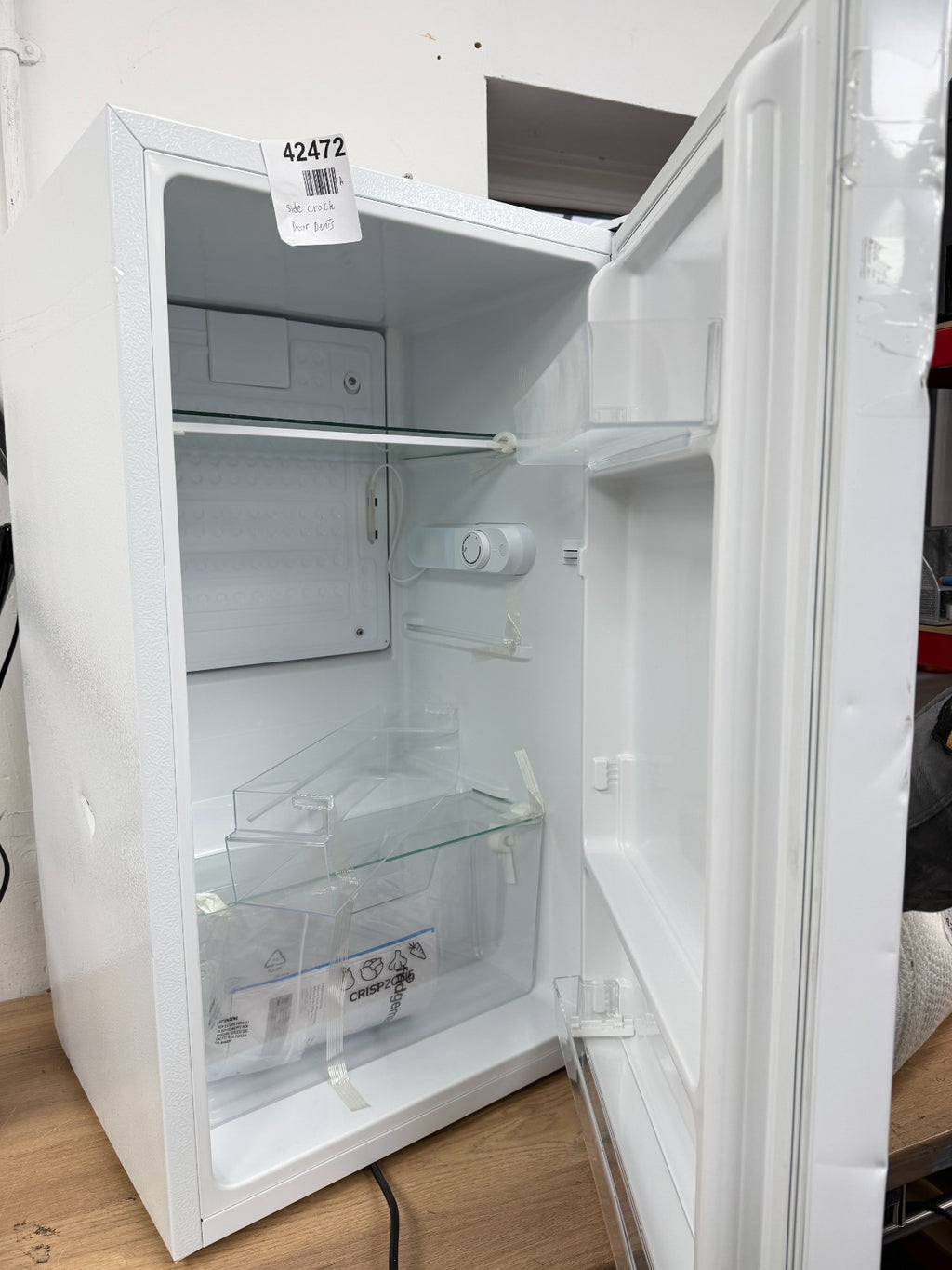 Fridgemaster 32KHS315420- side cracks and dents