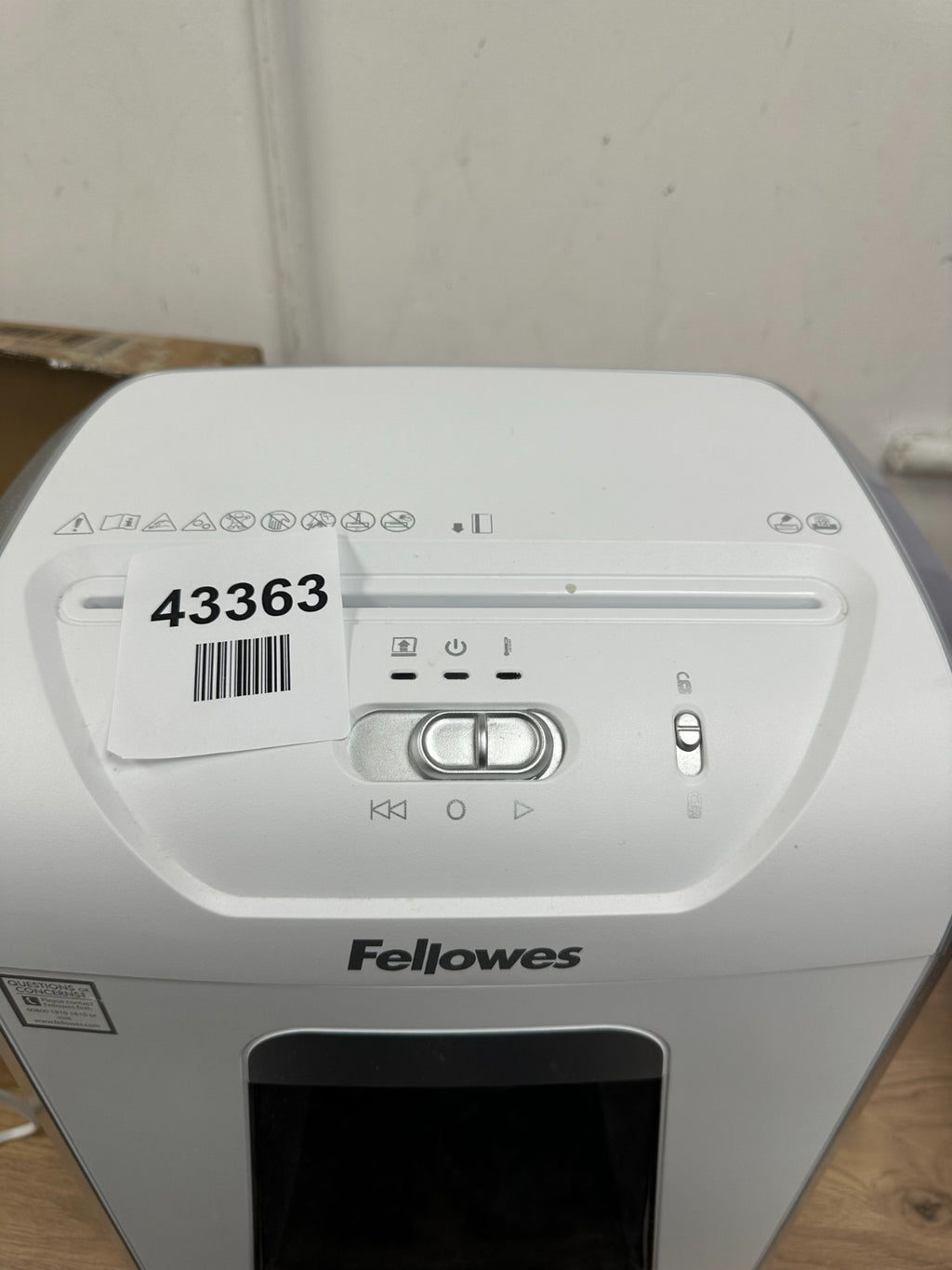 Fellowes Paper Shredder for Home Office Use - Read Description