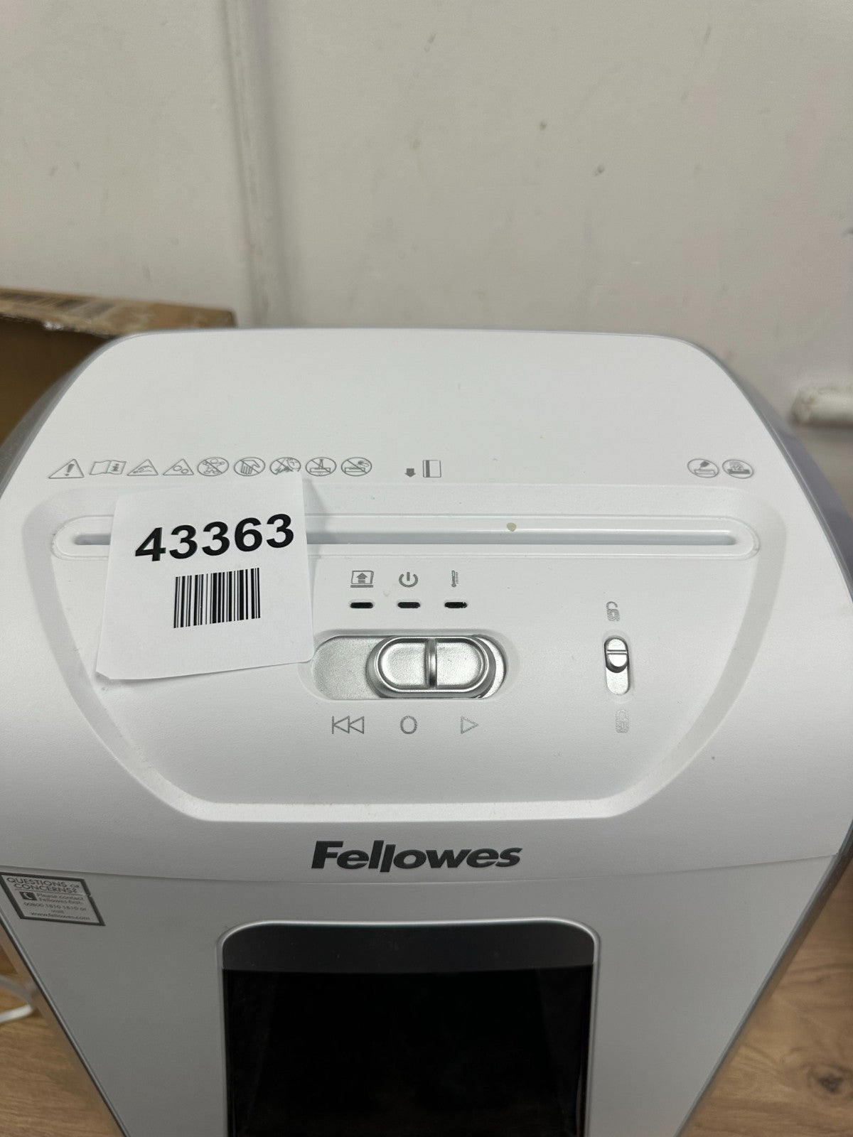 Fellowes Paper Shredder for Home Office Use - Read Description
