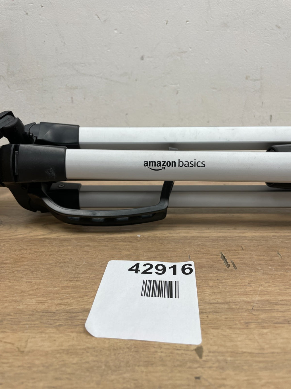 AmazonBasics Lightweight Tripod