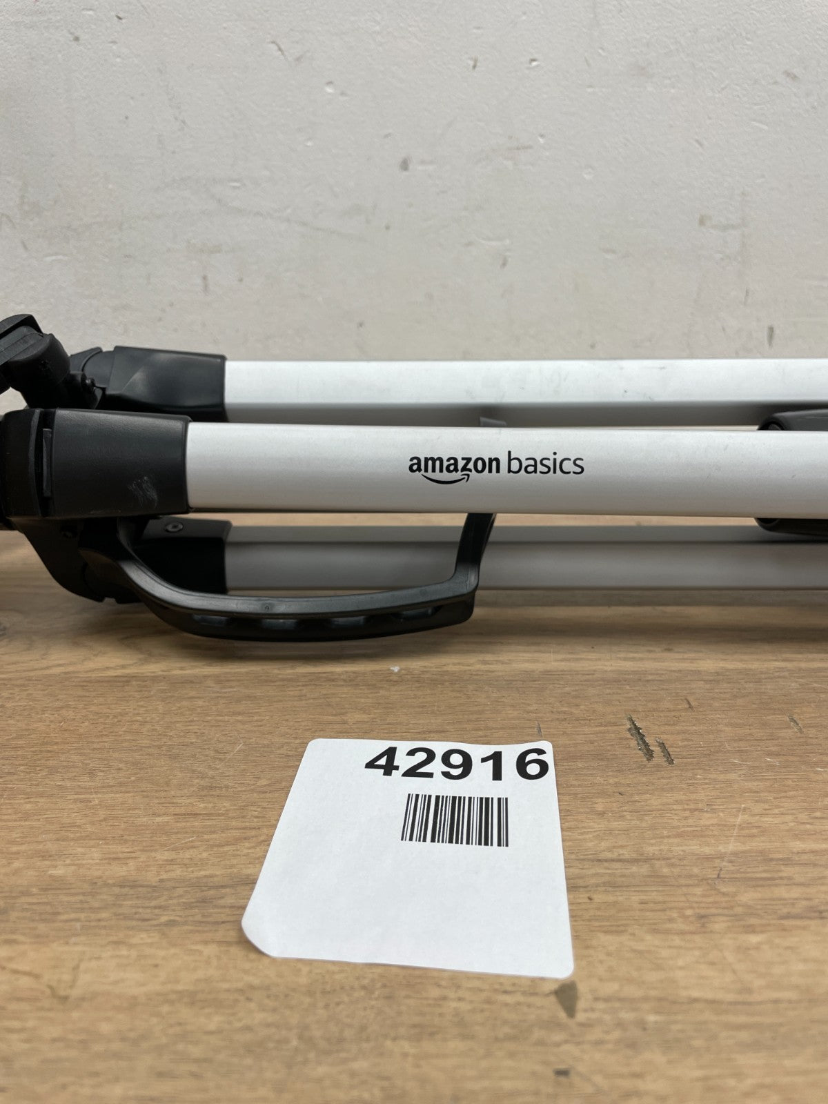 AmazonBasics Lightweight Tripod