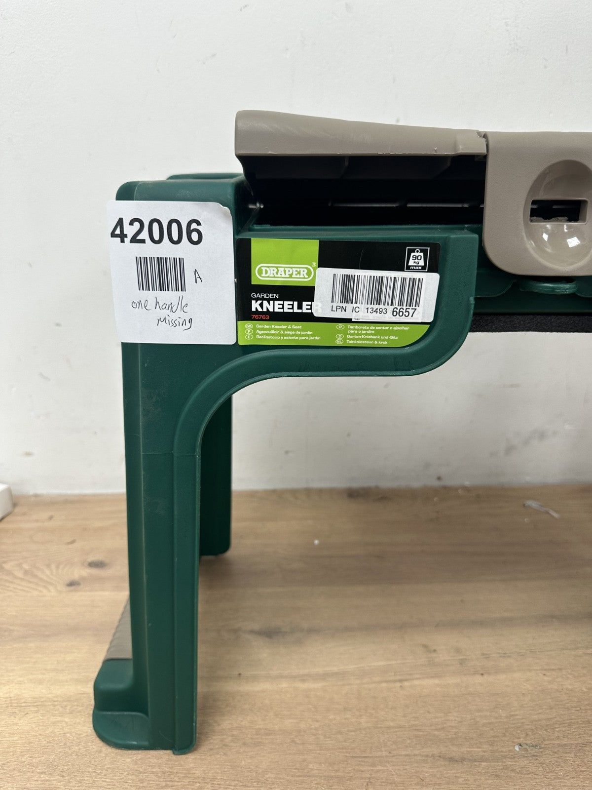 Draper 76763 Gardener's Plastic Kneeler Seat , Green- 1 handle missing — New (other) (photo 5)
