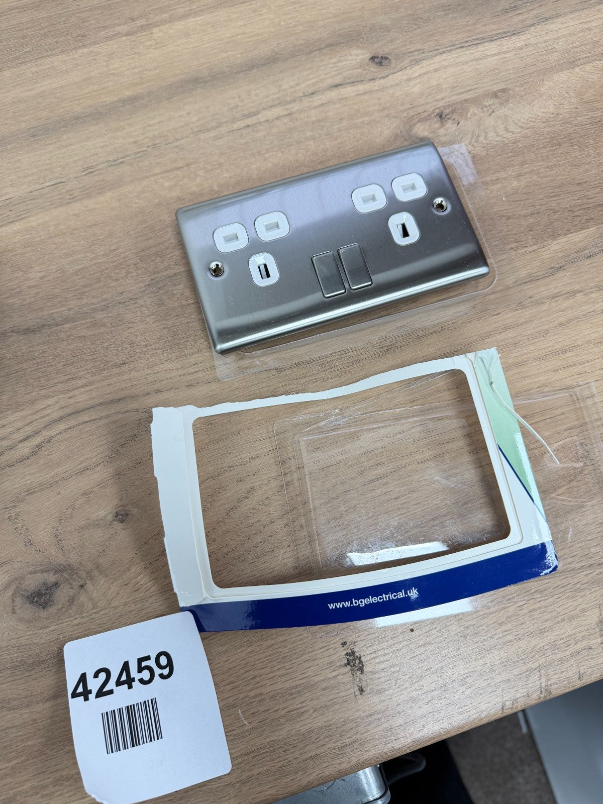 BG Nexus 2 Gang Switch Socket - Polished Chrome