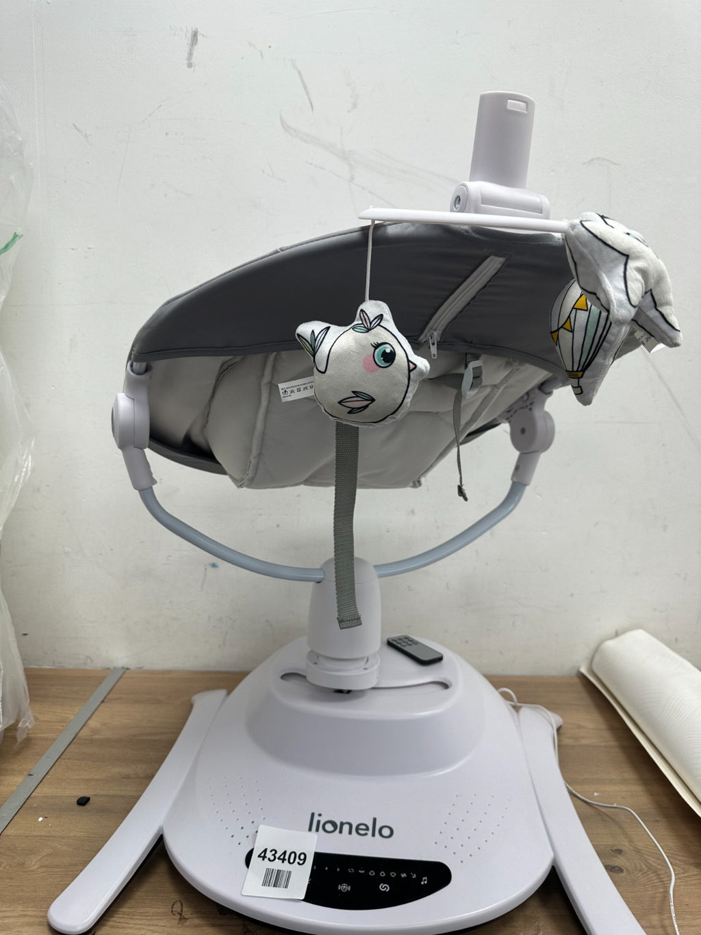 LIONELO Bella Electric Baby Bouncer