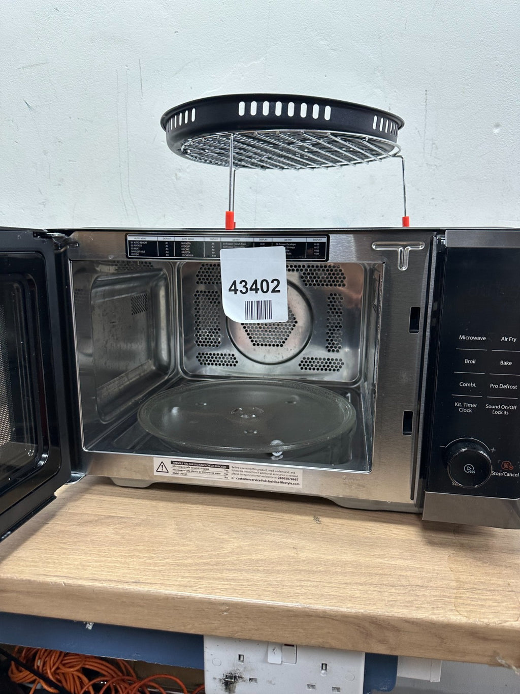 TOSHIBA Air Fry Auto Menu Combo 5-IN-1 26L Microwave Oven - Read Description — New (other) (photo 4)