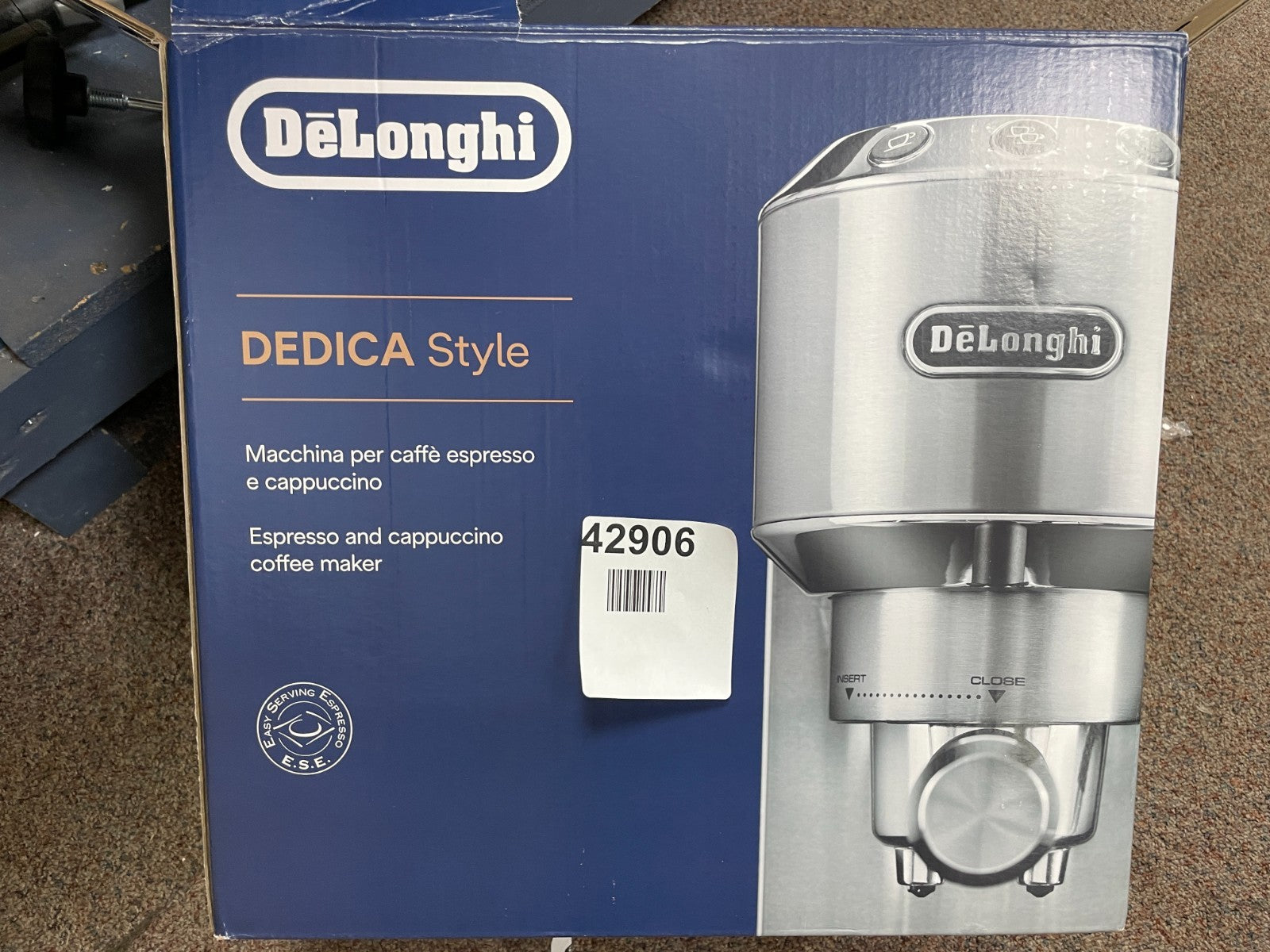 DeLonghi Dedica coffee machine EC685BK