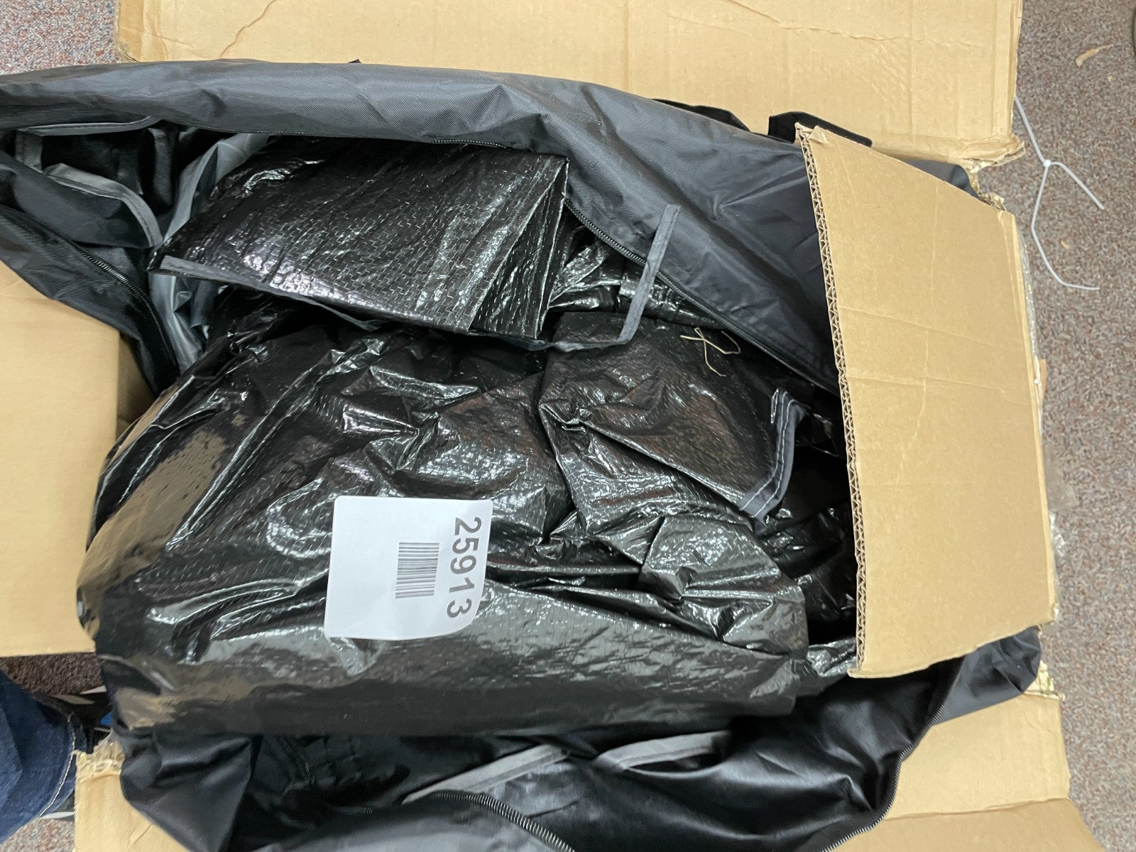 Outsunny 4-6 Man Tunnel Tent with 2 Bedroom A20-287V01GY — New (other) (photo 4)