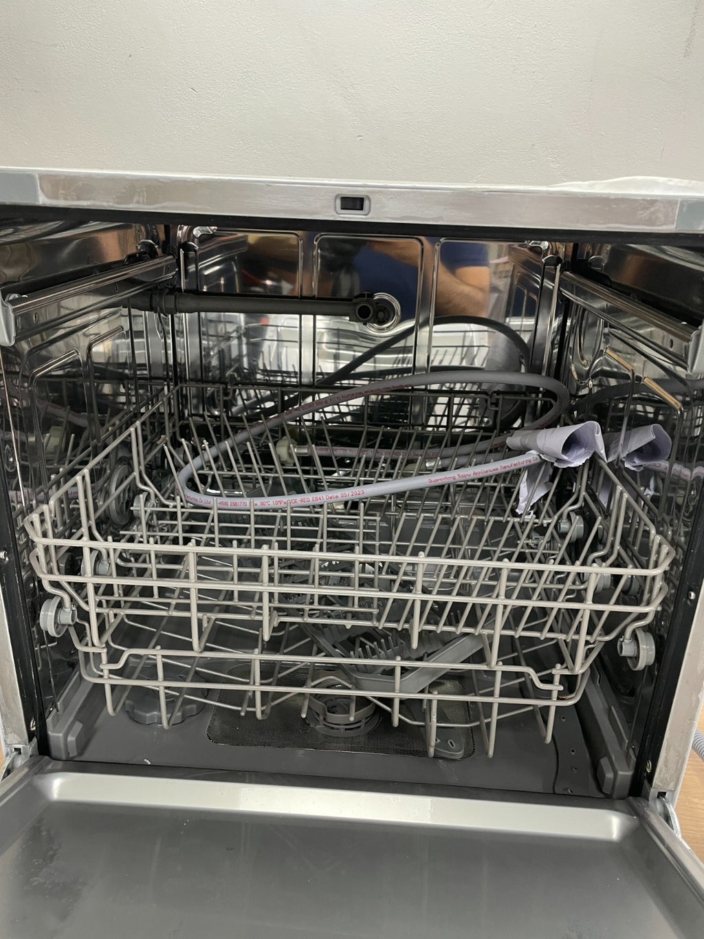 COMFEE' Table Top Dishwasher TD802 Compact Dishwasher