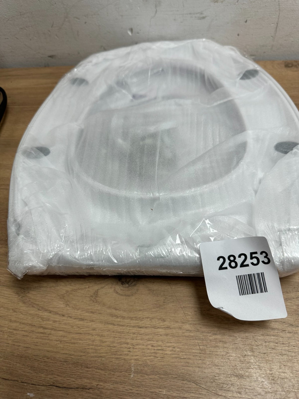Toilet seat white