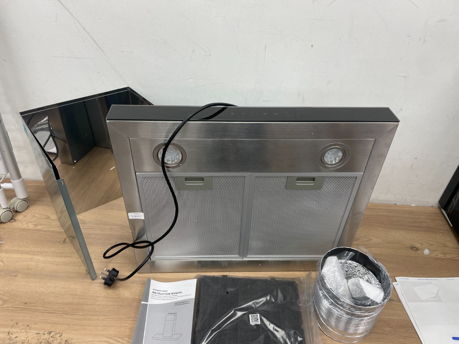 COMFEE' 60 cm Chimney Hood 60M77 Class A+++ Stainless Steel Extractor Hood with