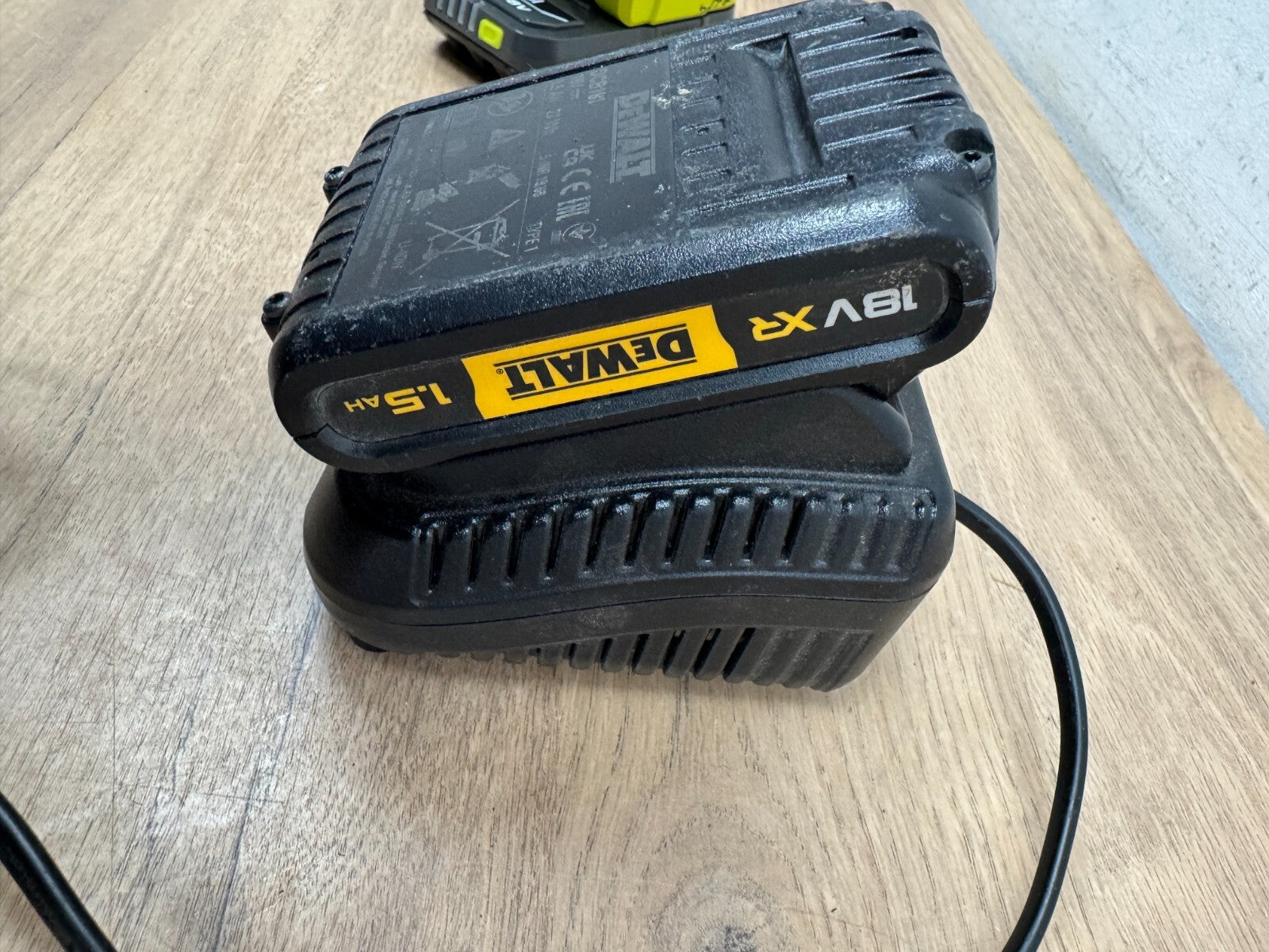 DEWALT DCB115 XR Multi-Voltage Battery Charger (DCB115-GB)