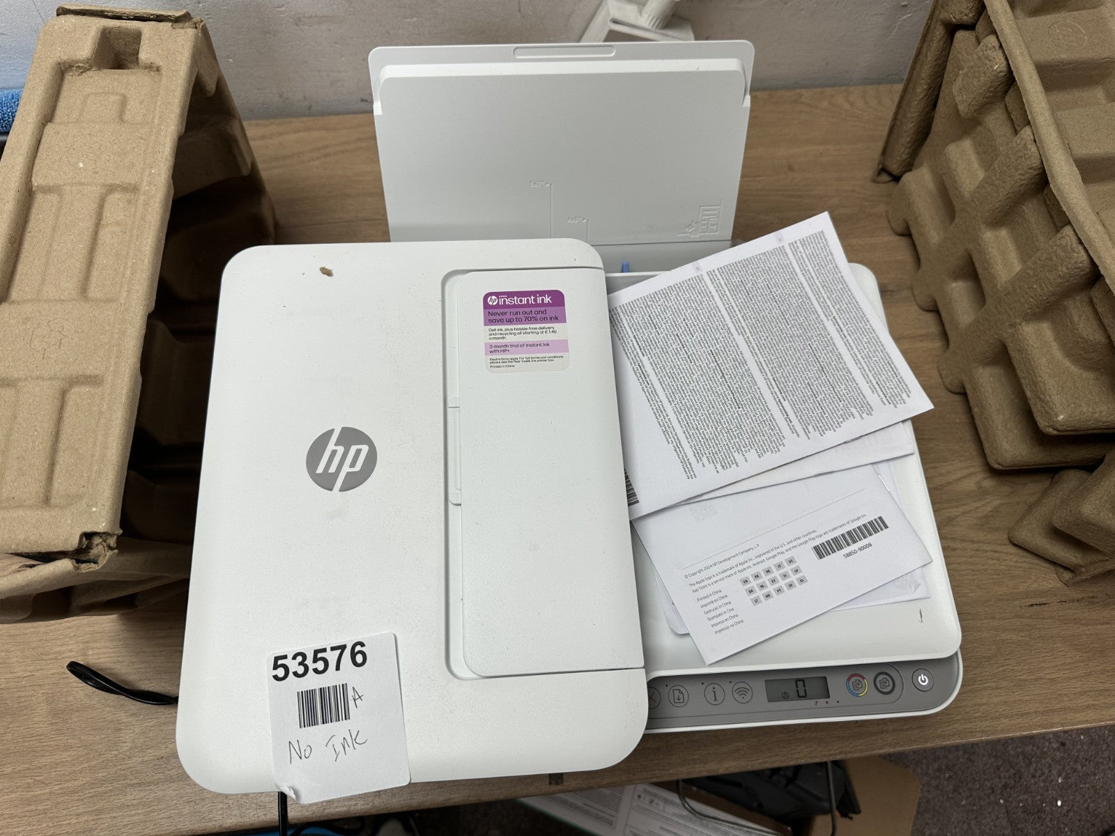 HP DeskJet 4200e Printer- No ink