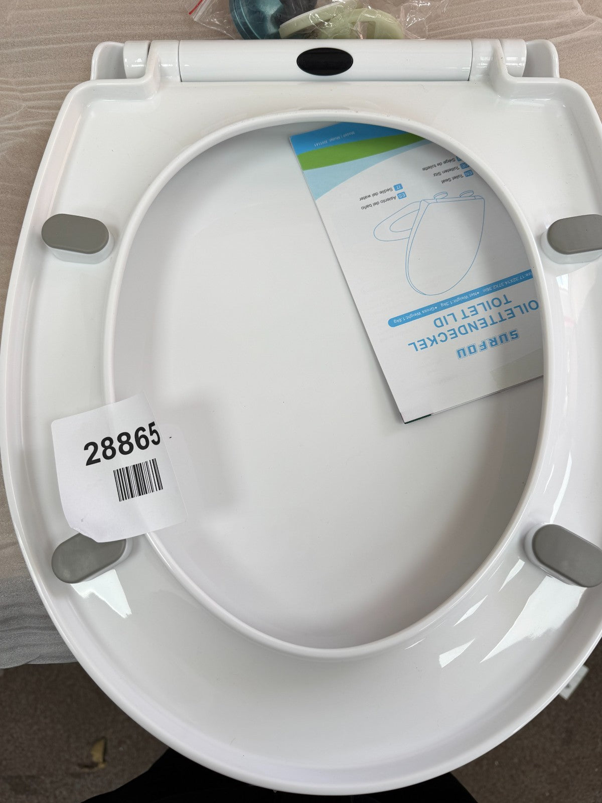 SURFOU Toilet Seat Soft Close White, Oval Shape Lid Cover