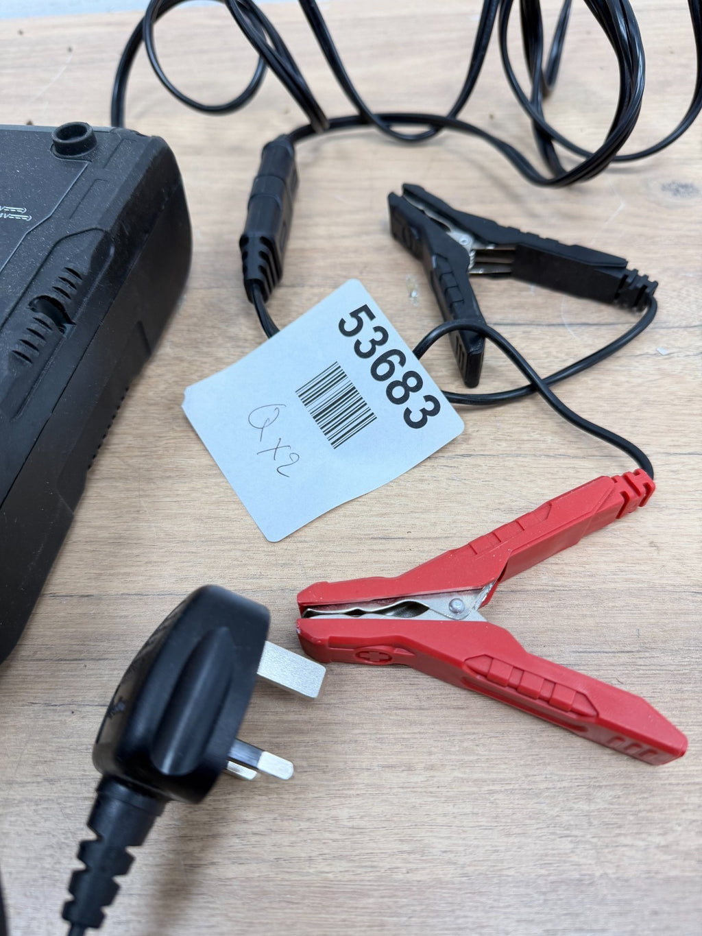 HALFORDS  ADVANCED  battery charger- 5A