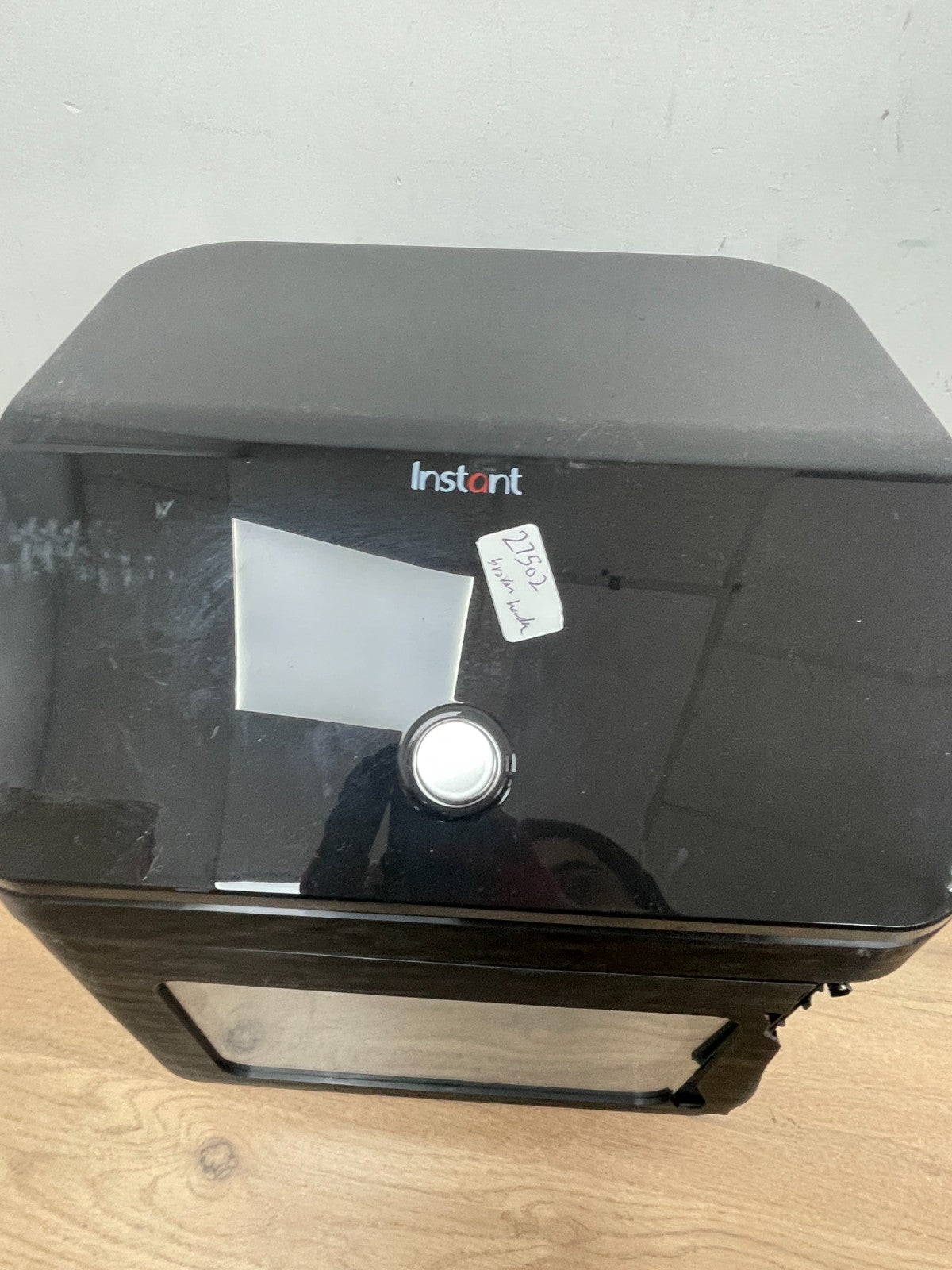 Instant Air Fryer Oven Black Smart Touch Control- Broken handle