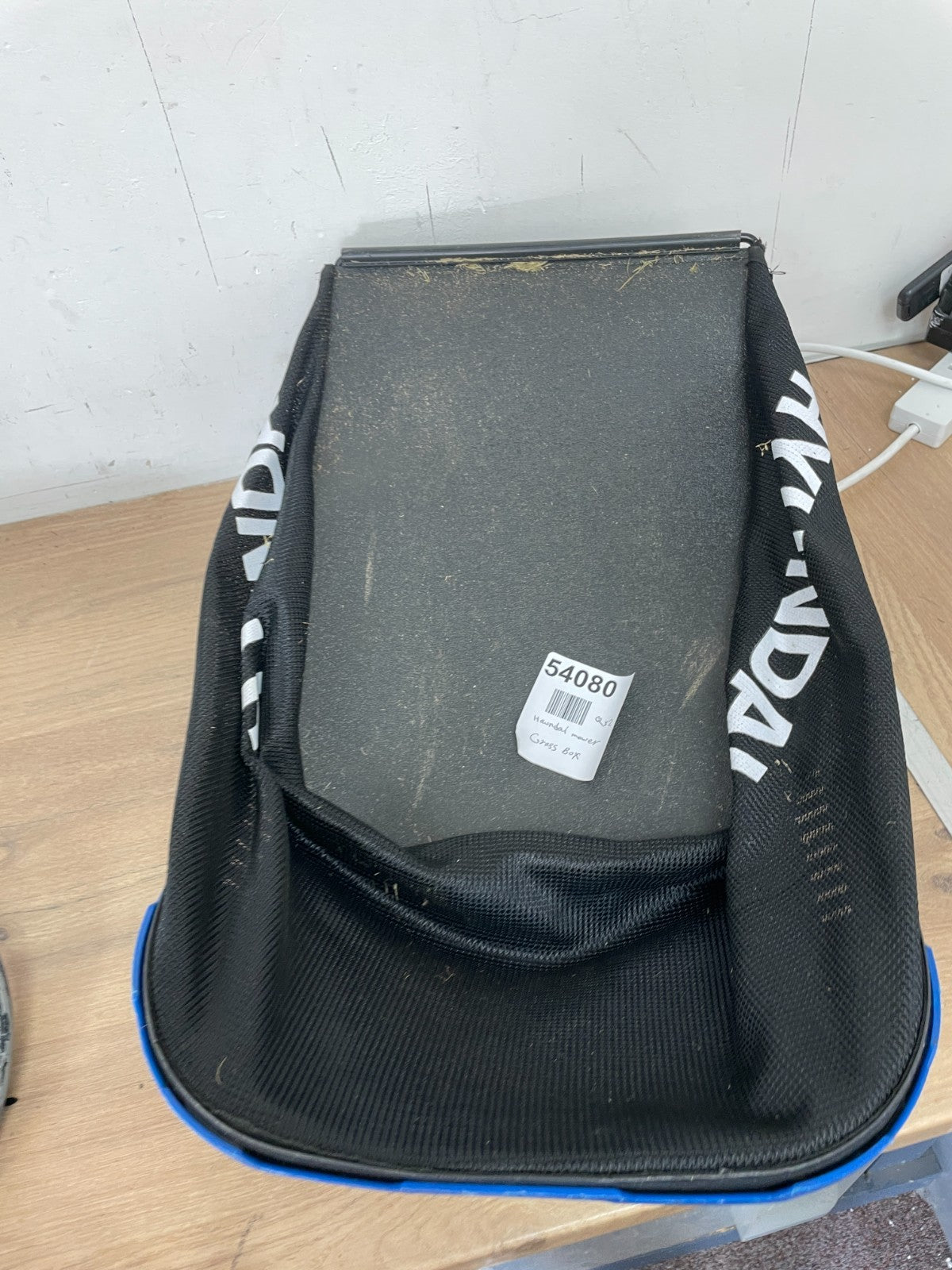 HyundaiHYM3800E lawnmower Grass Box replacement — Used (photo 3)