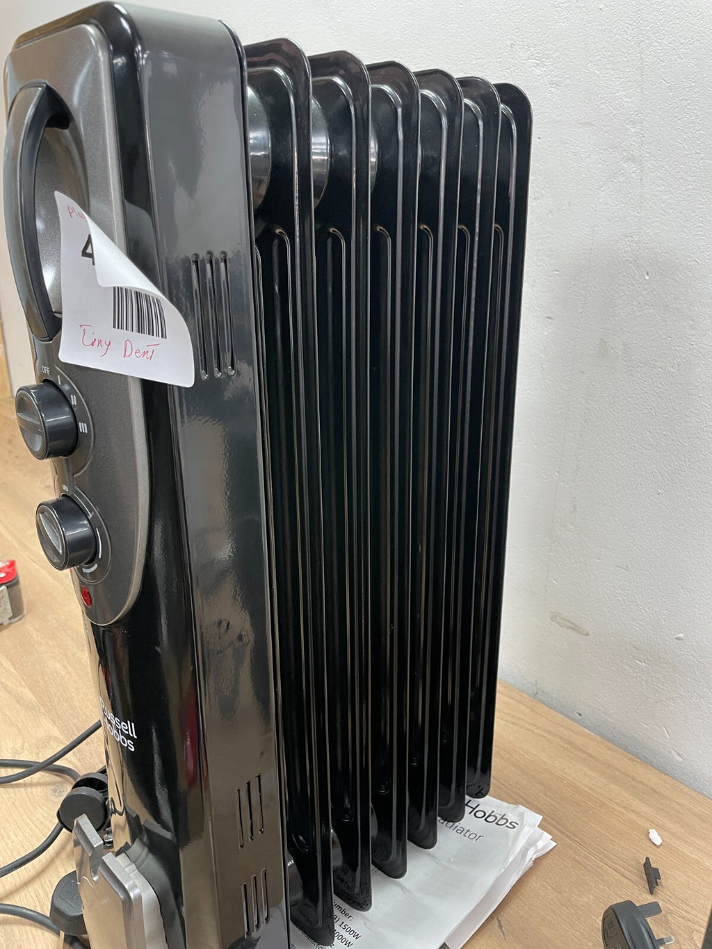 Russell Hobbs Air Treatment RHOFR7004B 7 Fin Radiator 1500 Watt Oil Filled