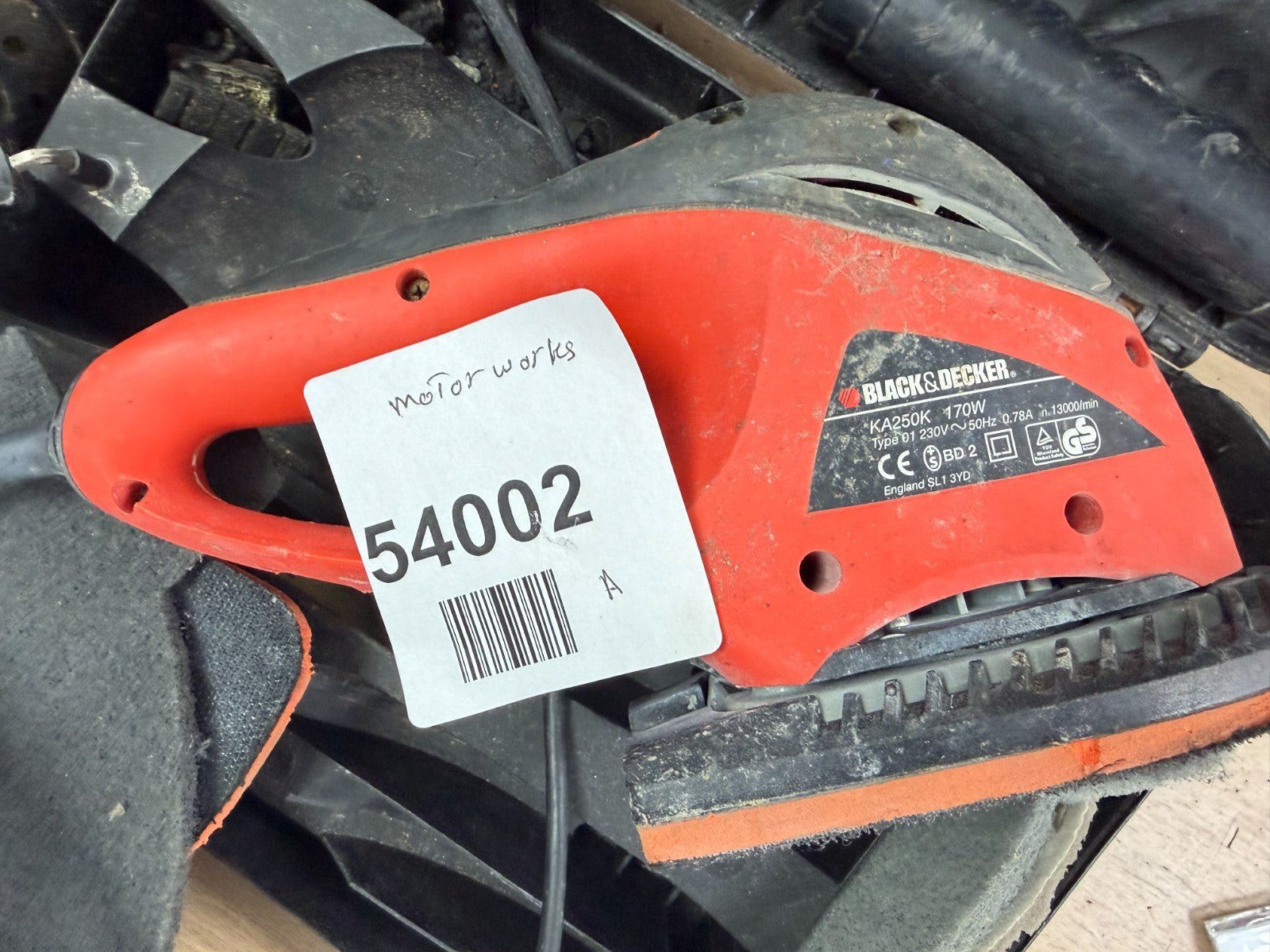 Black & Decker Sandstorm Detail Sander KA250 - Case & Accessories