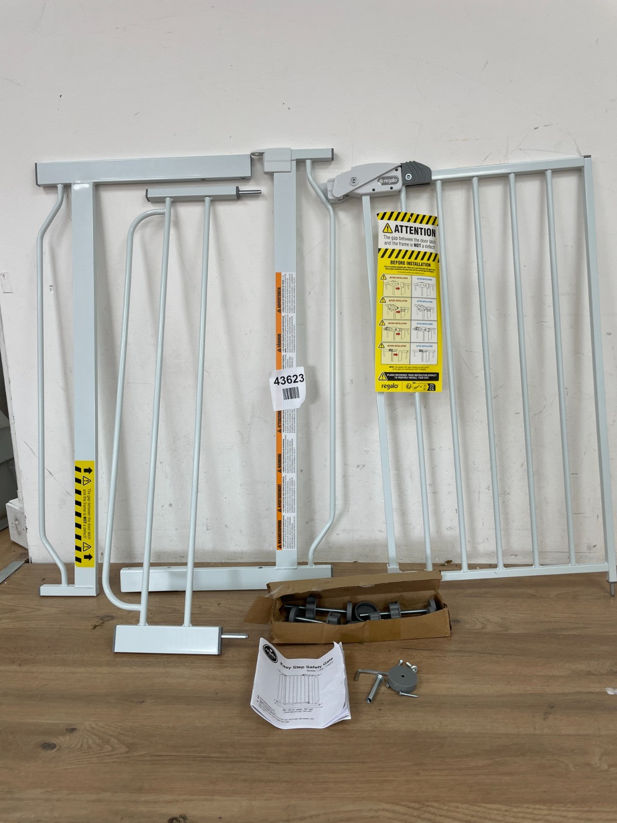 REGALO EASY STEP SAFETY GATE METAL WALK-THROUGH MODEL 1160E DS WHITE — New (other) (photo 2)