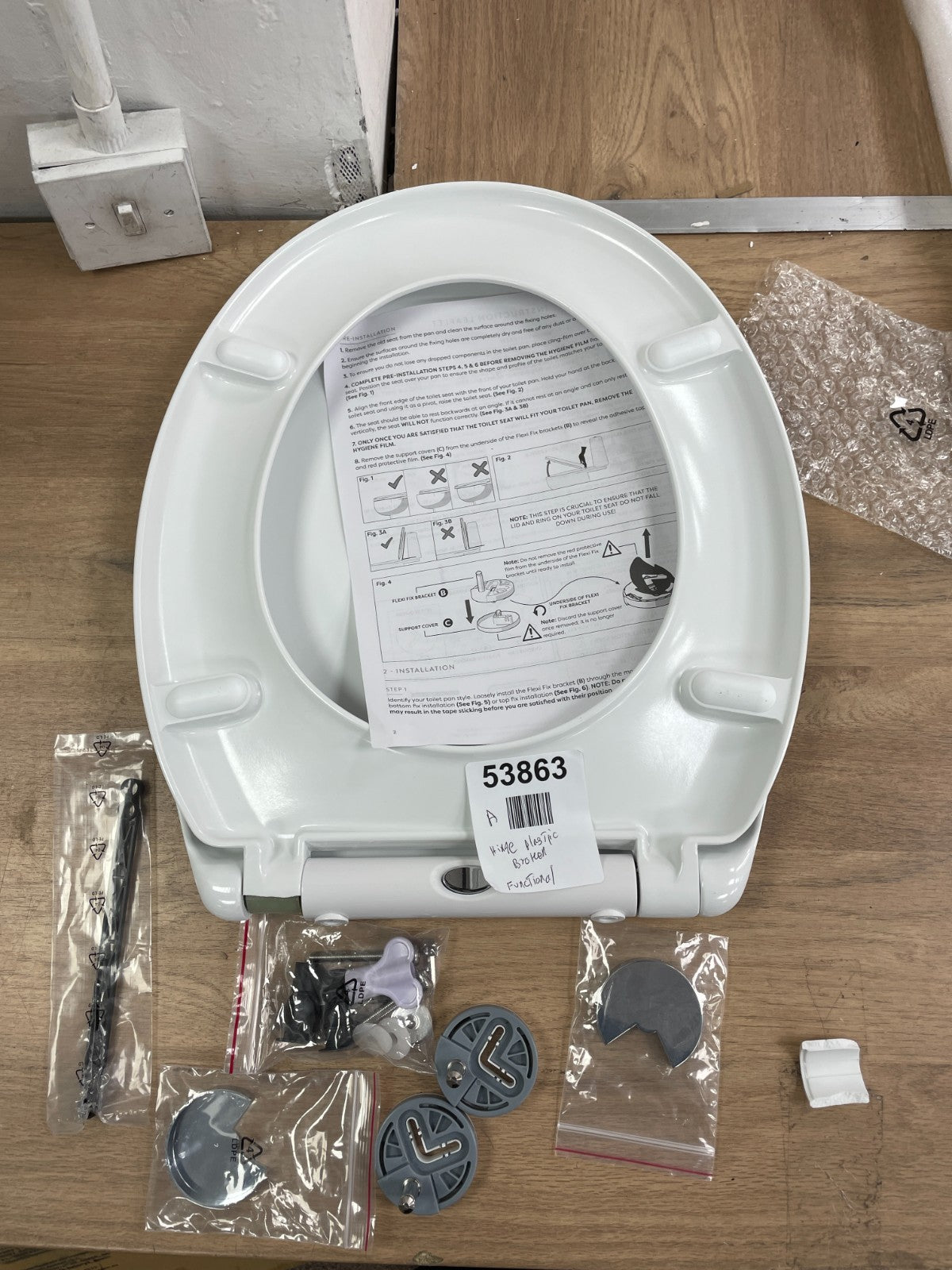 Croydex Flexi-Fix Constance Toilet Seat - White