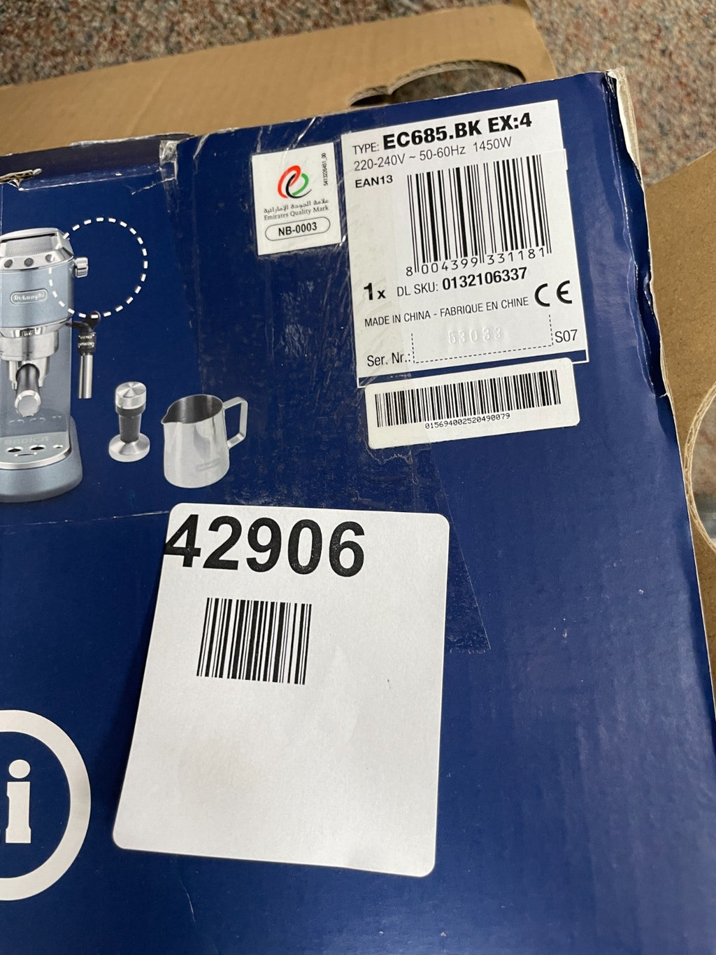 DeLonghi Dedica coffee machine EC685BK