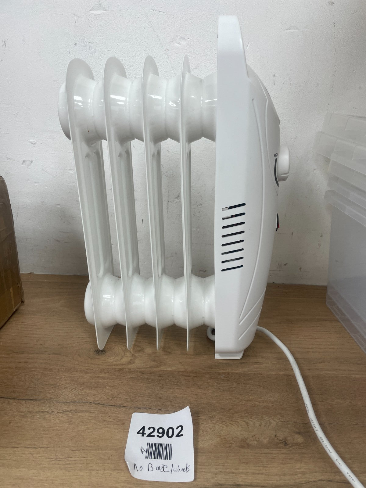 Russell Hobbs Radiator 5 Fin Oil Filled Electric Heater 650W RHOFR3001W