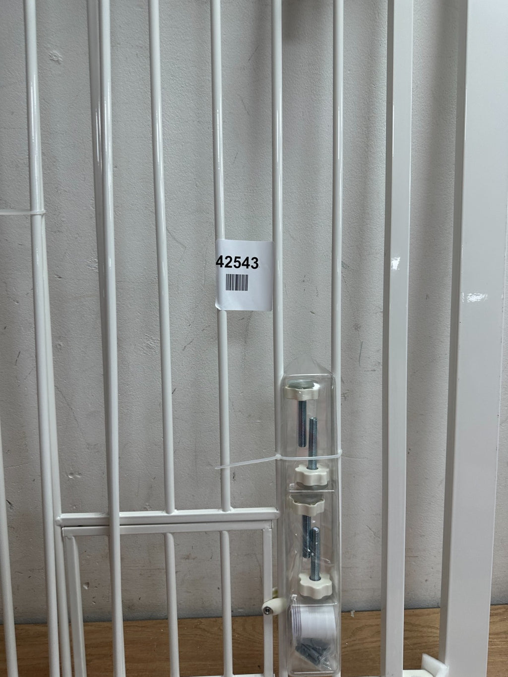 Pawhut 006-242V12WT stair gate