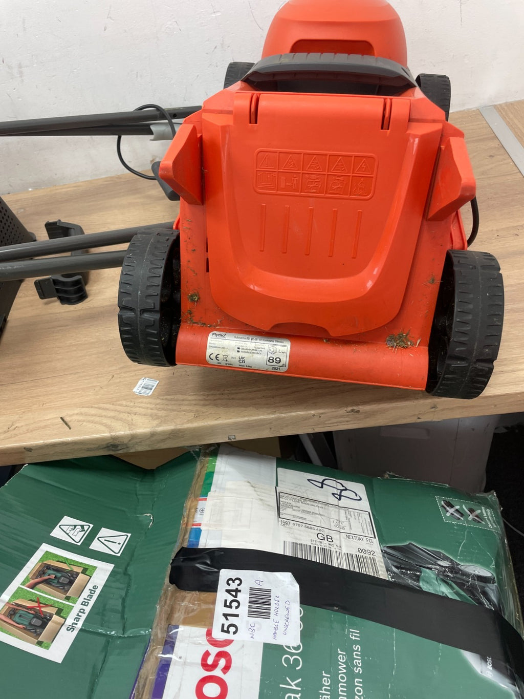 Flymo SimpliStore 300 Li Cordless Lawnmower - BARETOOL — Used (photo 8)