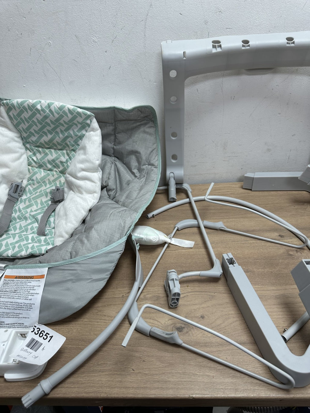 QPlay Cosy premier tricycle - Battery cap missing