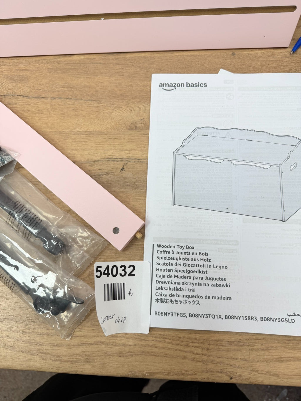 Amazon Basics Wooden Toy Box, Pink, 76.2 x 40.64 x 46.99 cm