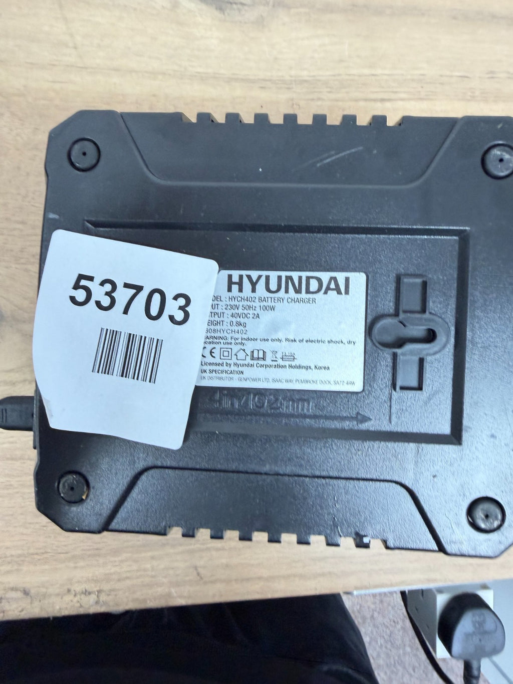 Hyundai HYBAT40Li25 Lithium-Ion Battery 40V 2.5Ah battery and charger
