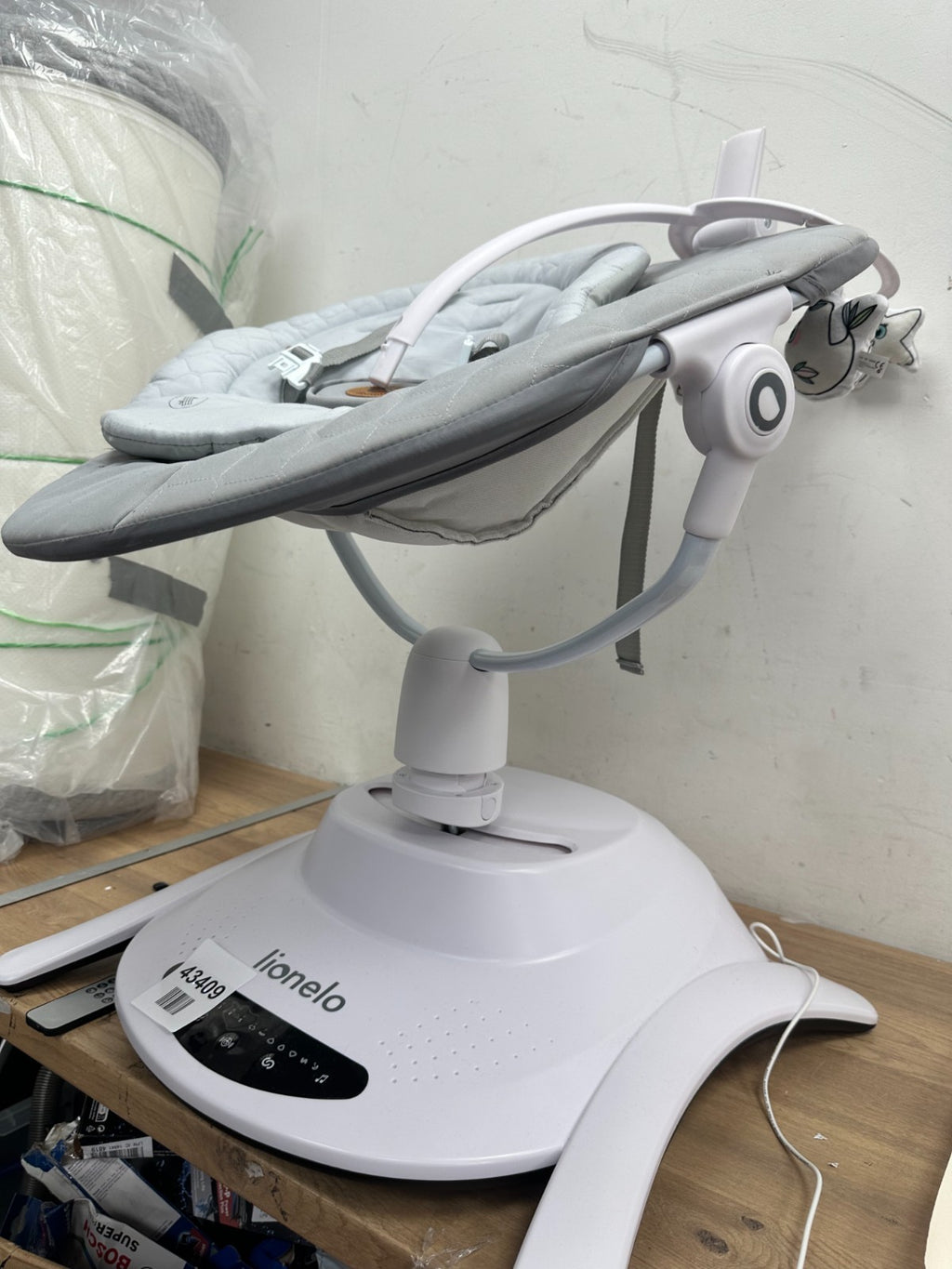 LIONELO Bella Electric Baby Bouncer
