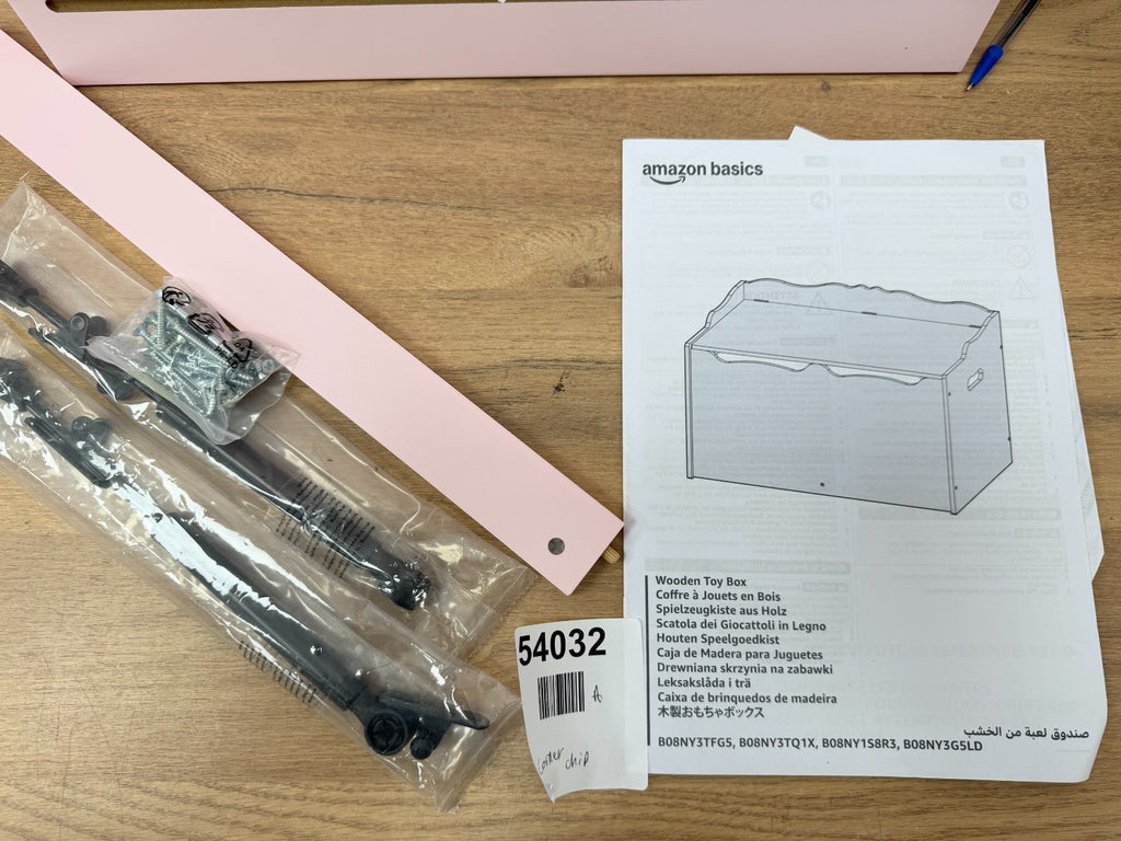 Amazon Basics Wooden Toy Box, Pink, 76.2 x 40.64 x 46.99 cm