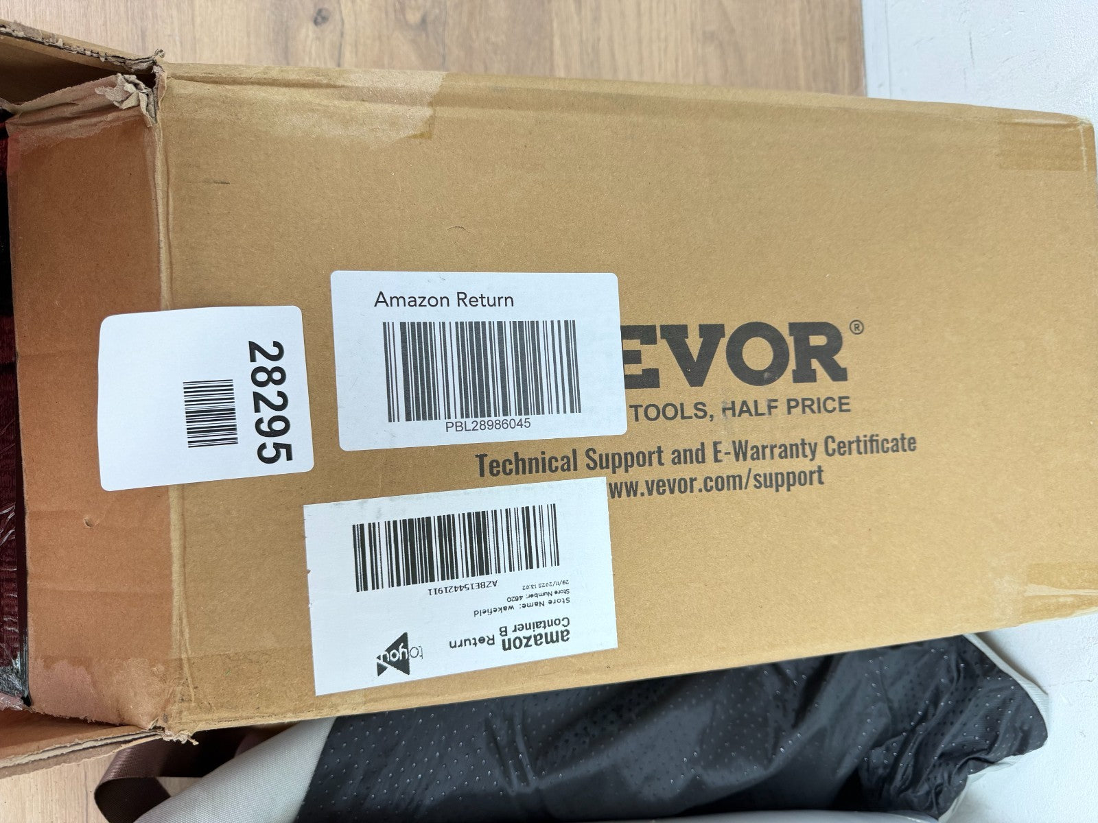 VEVOR Dog Car Seat, Waterproof Dog Booster Seat for Car