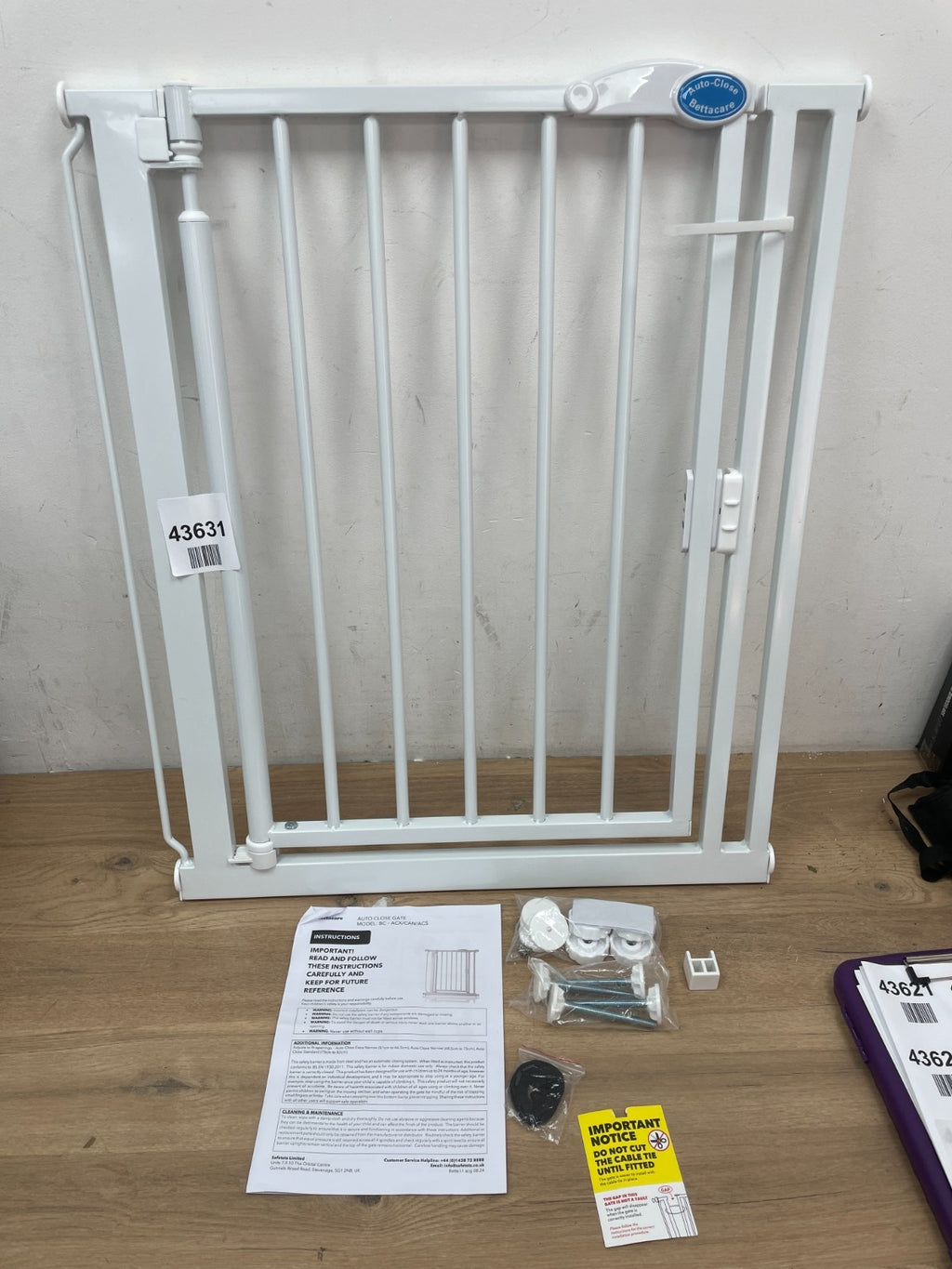 Bettacare Advanced Auto Close Pet Gate - White — New (other) (photo 2)