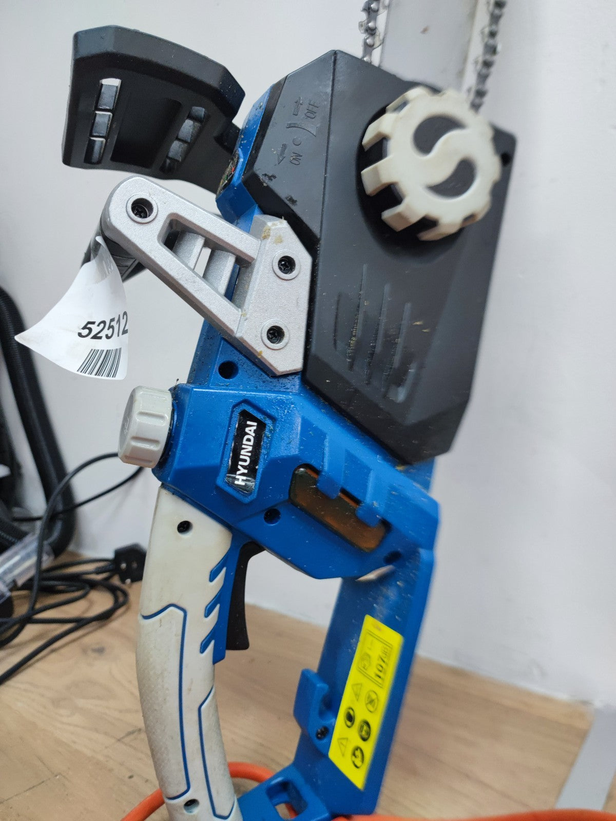 Hyundai HYC2400E 2400W Chainsaw - Read Description — Used (photo 2)