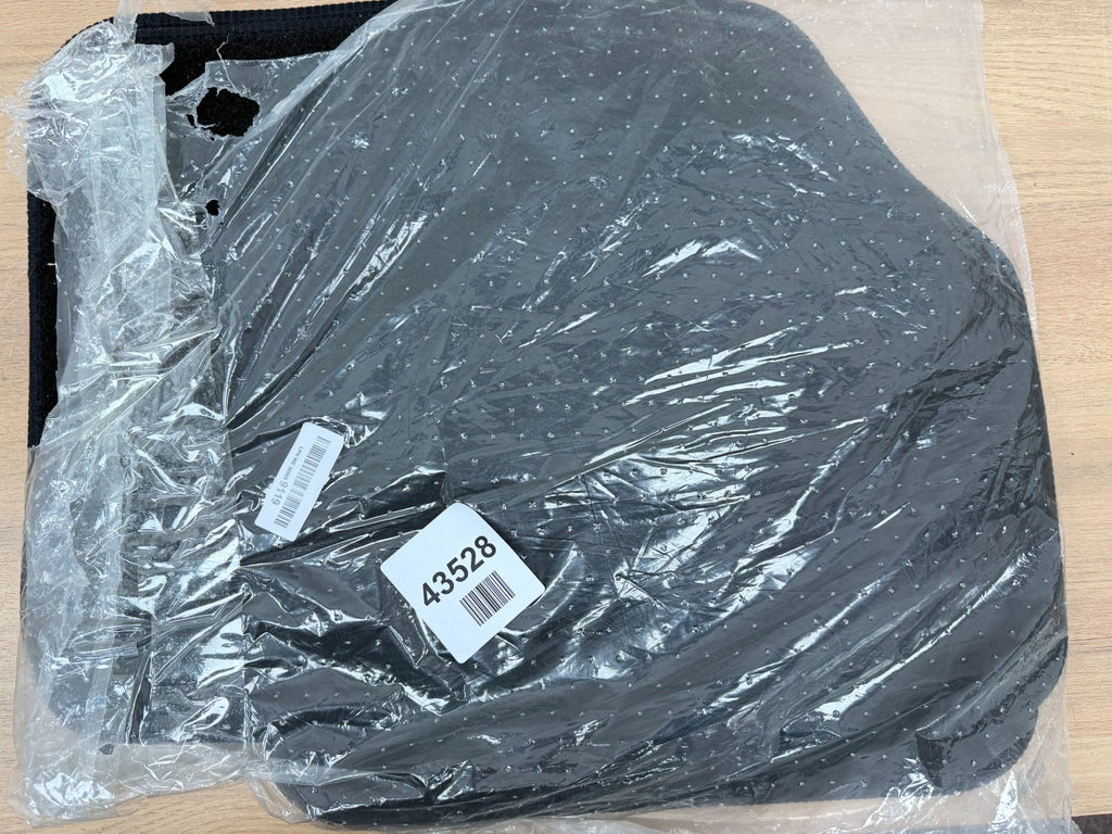 Prestige mats with black binding