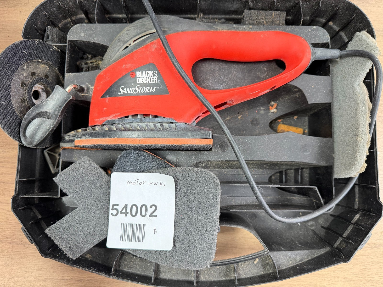 Black & Decker Sandstorm Detail Sander KA250 - Case & Accessories