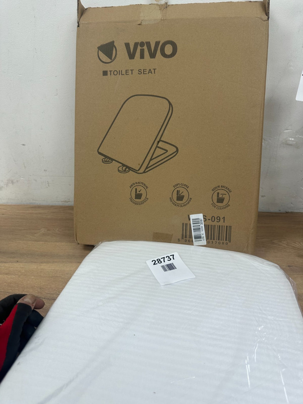 Vivo Soft Close Toilet Seat Easy Installation, Hygiene+, D-Shaped