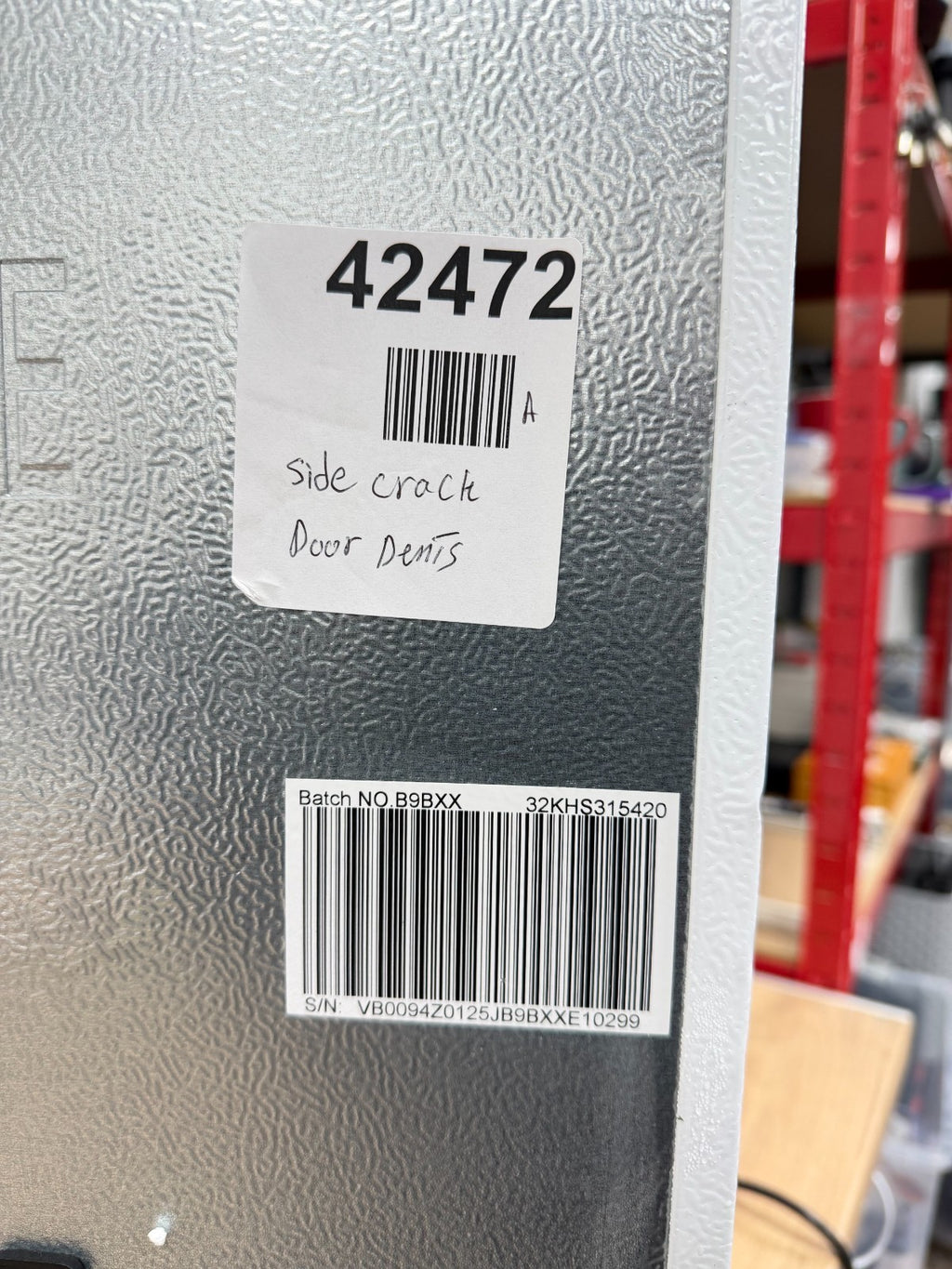 Fridgemaster 32KHS315420- side cracks and dents