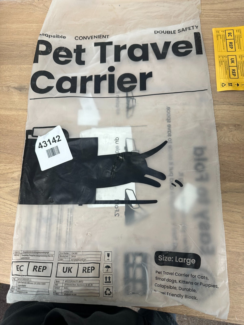 Pet carrier bag